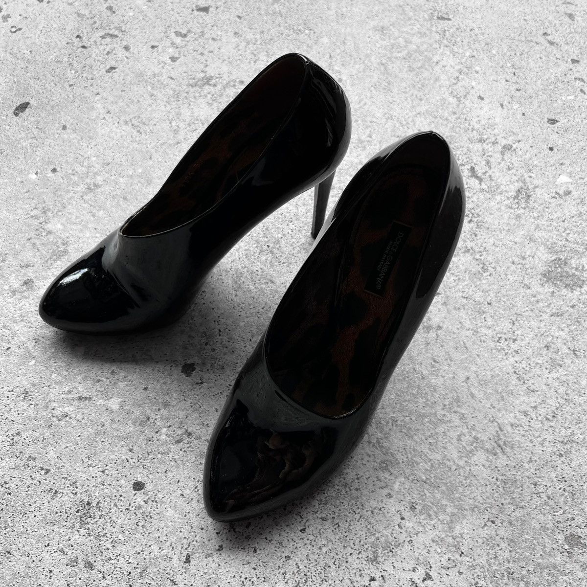 Designer × Dolce & Gabbana Dolce&Gabbana Black Asymmetrical Patent Leather High Heels Size US 9 / IT 39 - 6 Thumbnail