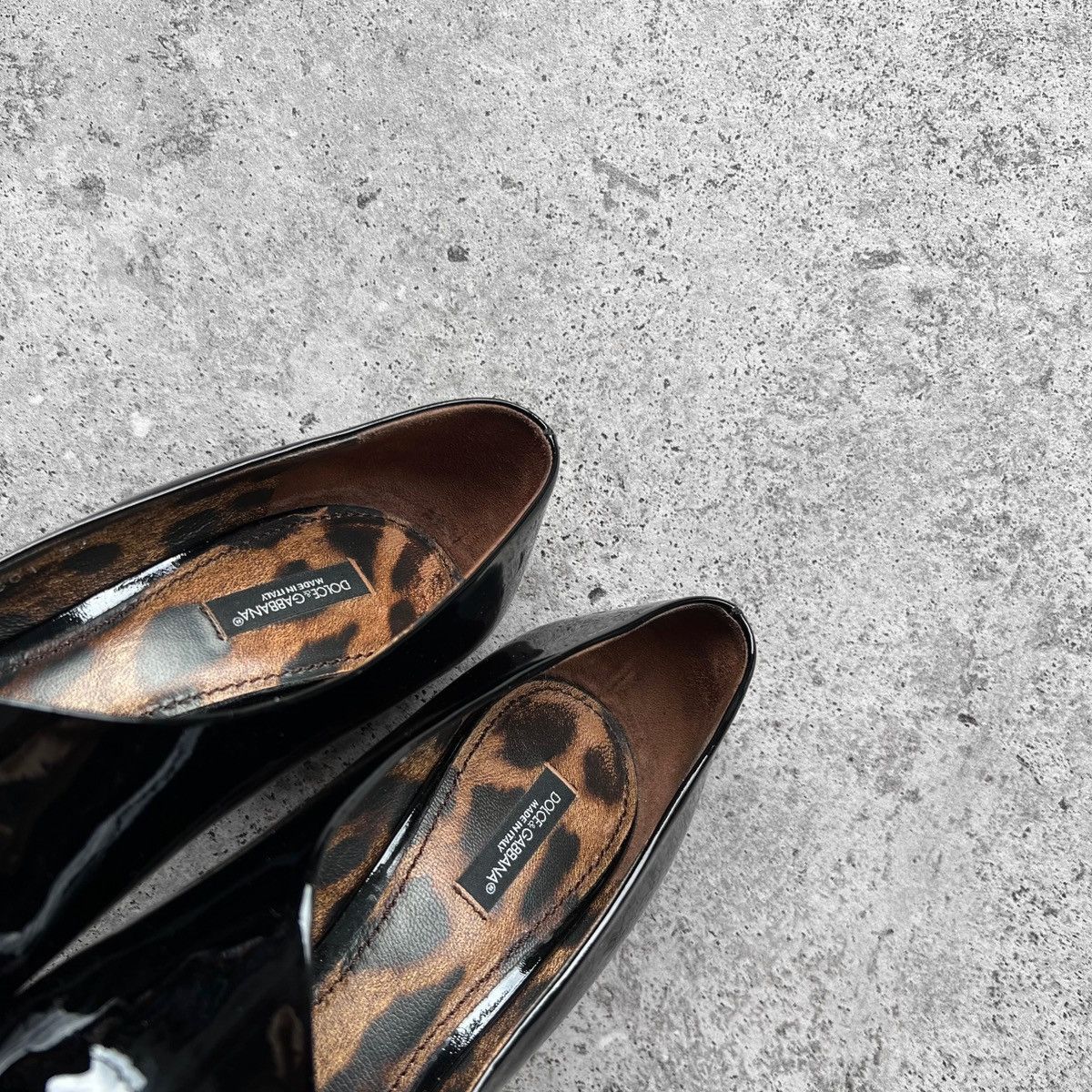 Designer × Dolce & Gabbana Dolce&Gabbana Black Asymmetrical Patent Leather High Heels Size US 9 / IT 39 - 10 Thumbnail