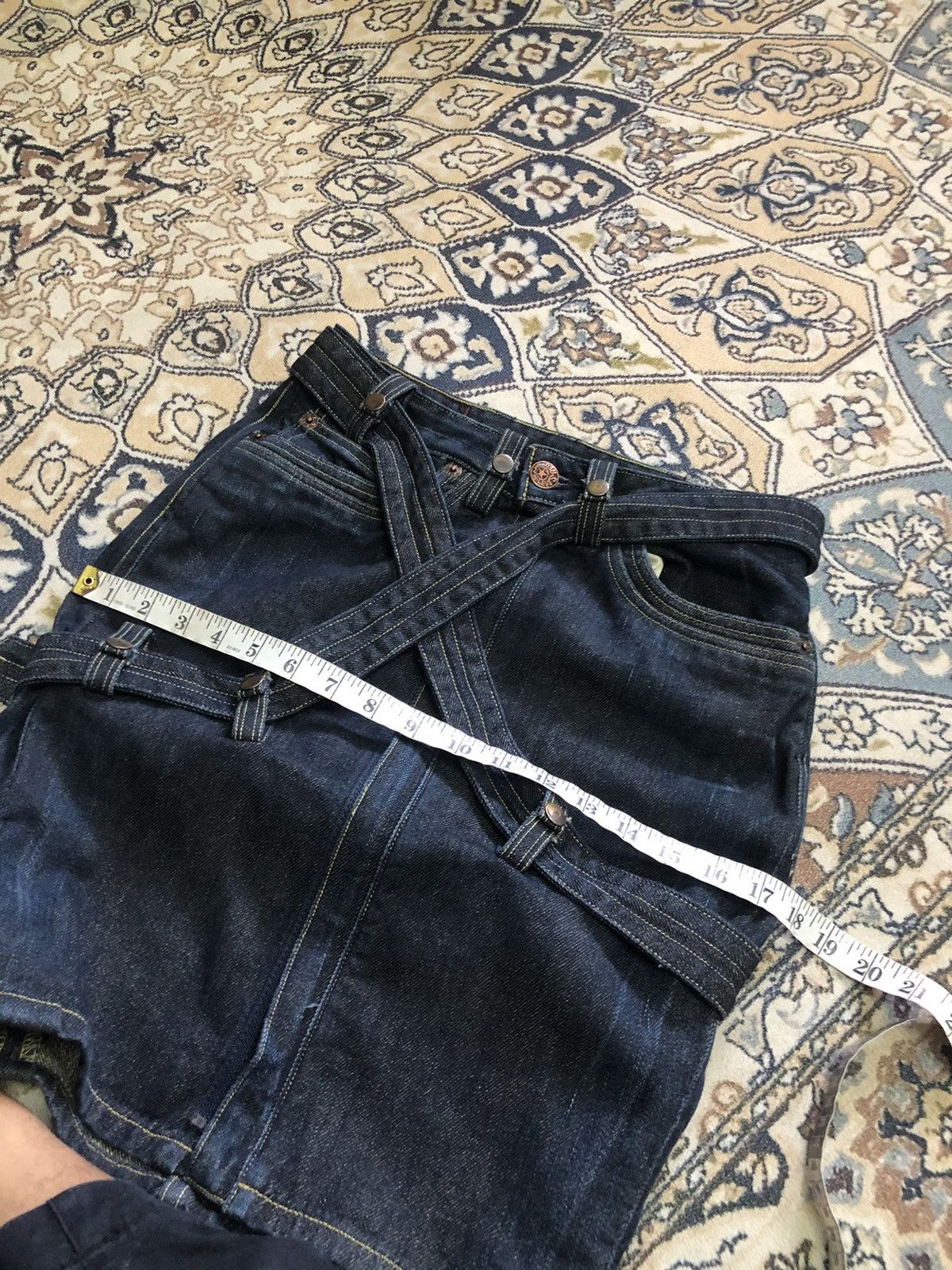 Levi's Vintage Levis Red Bondage Punk Denim Mini Skirt Size 27" / US 4 / IT 40 - 23 Thumbnail