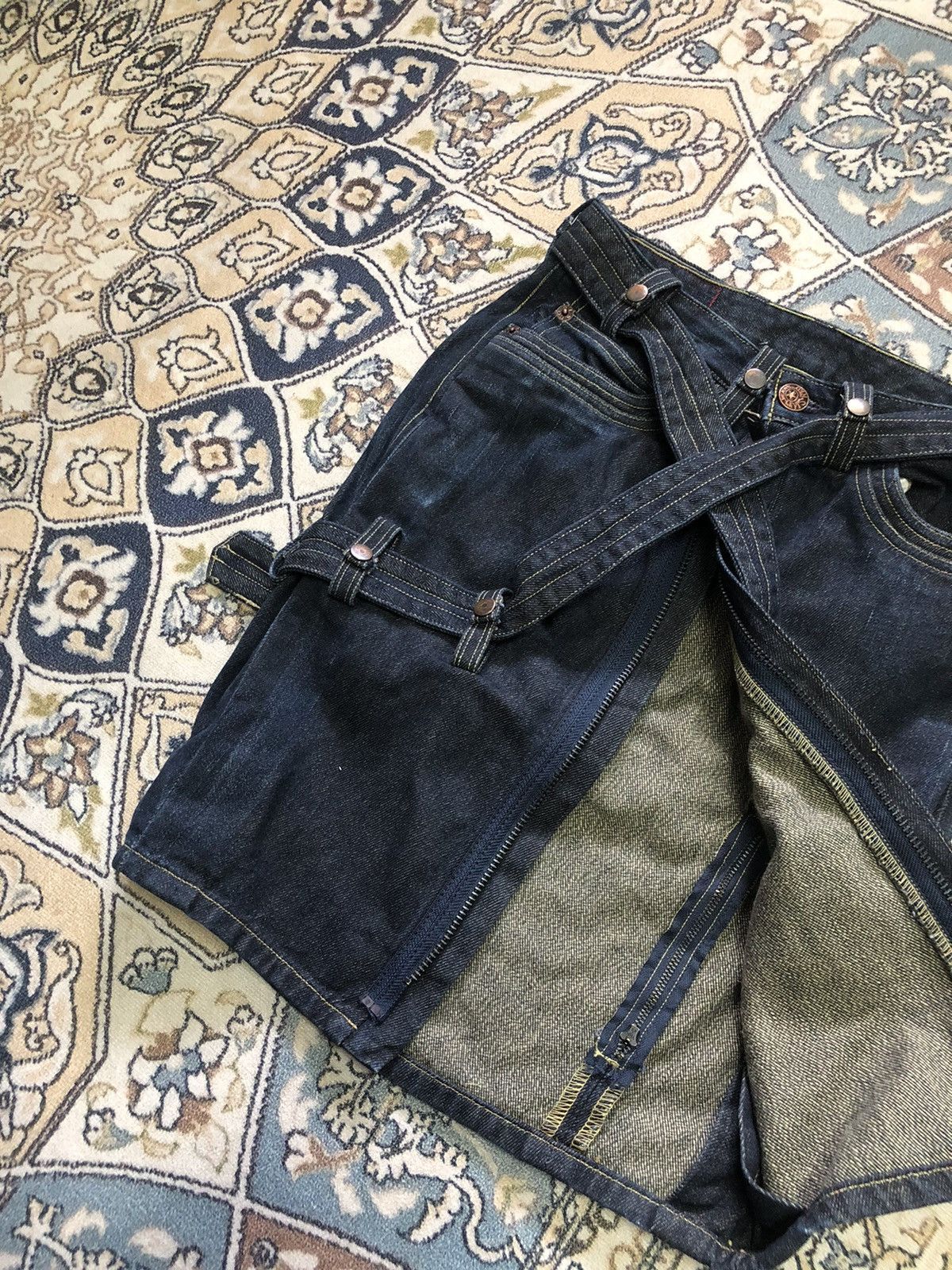 Levi's Vintage Levis Red Bondage Punk Denim Mini Skirt Size 27" / US 4 / IT 40 - 6 Thumbnail