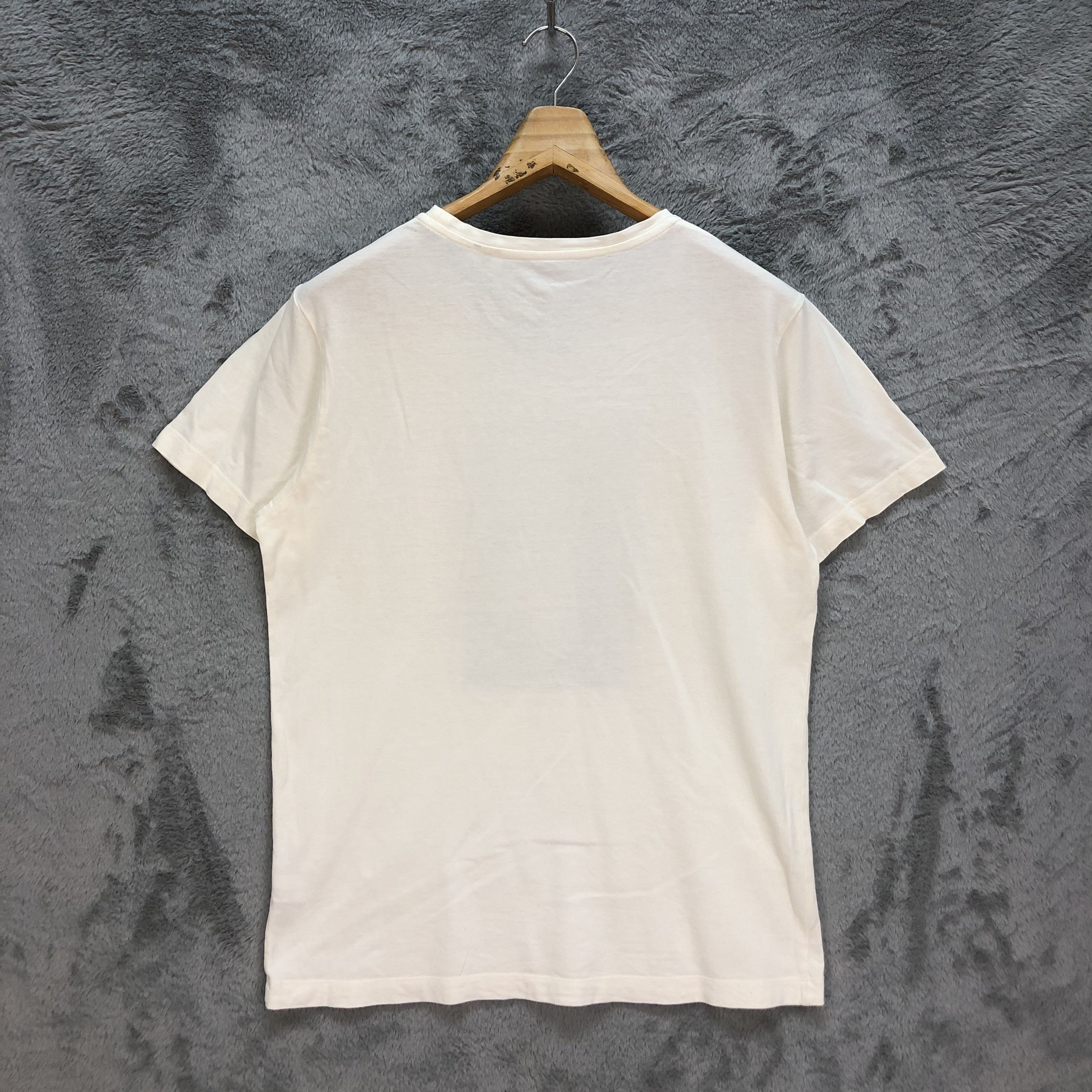 Uniqlo Fender - The Spirit Of Rock N Roll T Shirts #6446-67 Size US M / EU 48-50 / 2 - 11 Thumbnail
