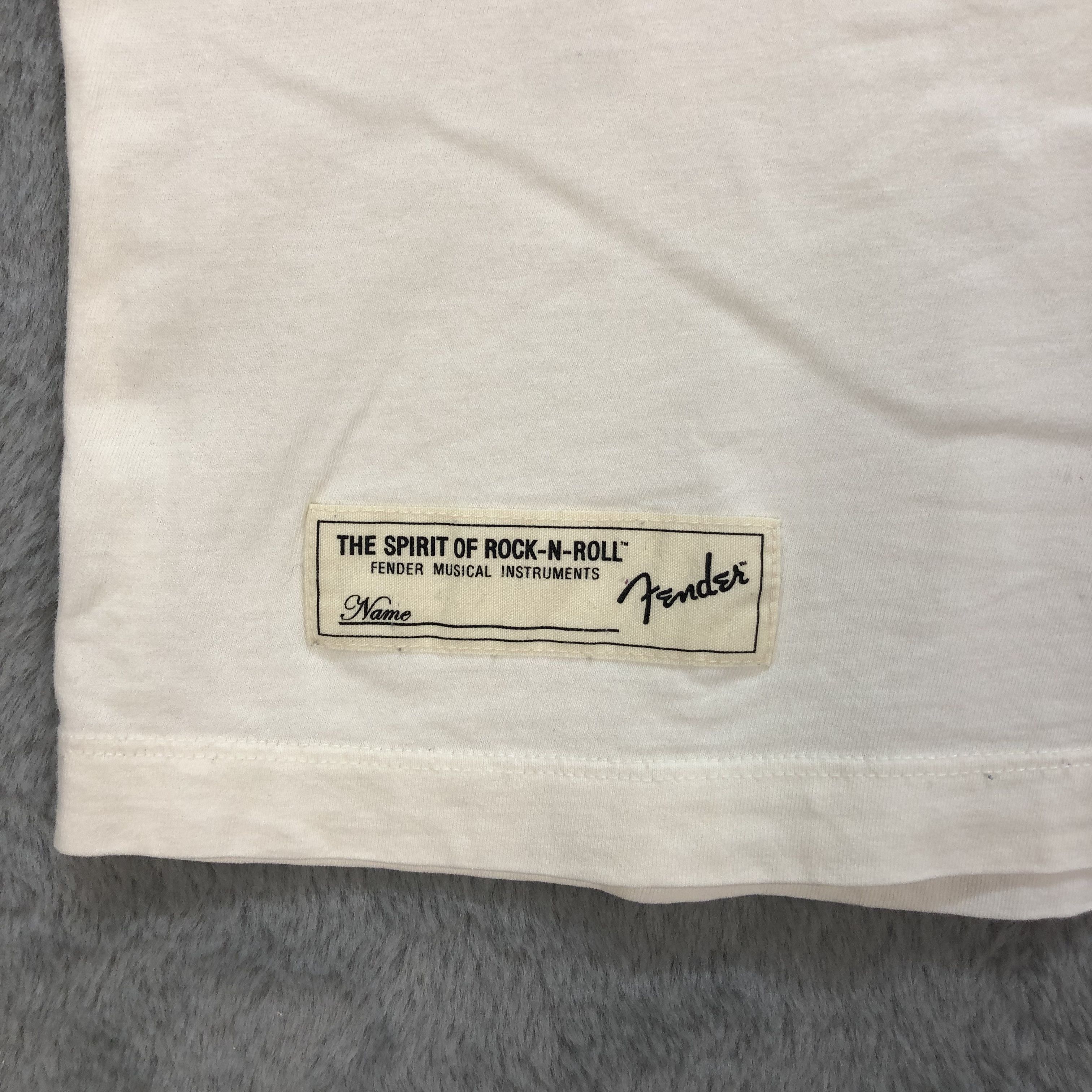 Uniqlo Fender - The Spirit Of Rock N Roll T Shirts #6446-67 Size US M / EU 48-50 / 2 - 5 Thumbnail