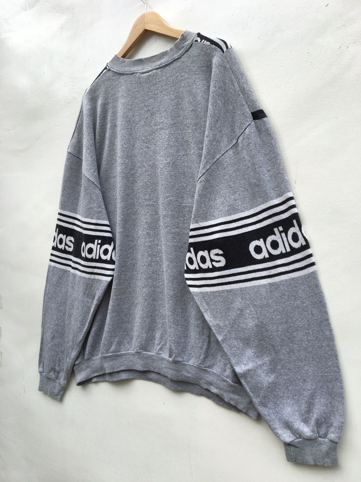 Adidas Rare Adidas Big Logo Spellout Streetwear Sweatshirt Size US XL / EU 56 / 4 - 14 Thumbnail
