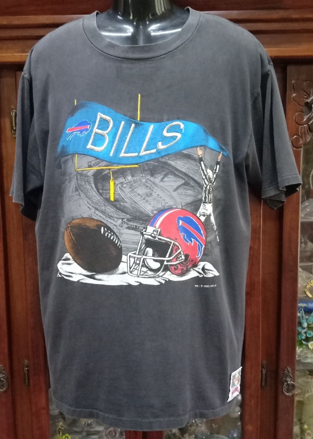 image of Vintage 90's Nfl Buffalo Bills T-Shirt in Evenly Faded Black, Men's (Size Large)