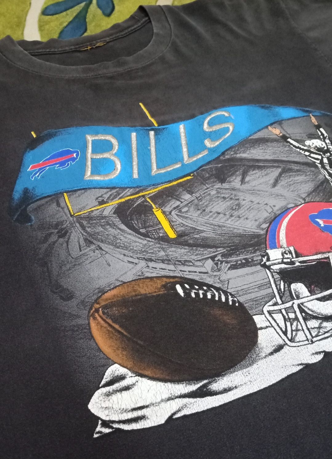 NFL × Nutmeg × Vintage Vintage 90s NFL Buffalo Bills T-shirt Size US L / EU 52-54 / 3 - 7 Thumbnail