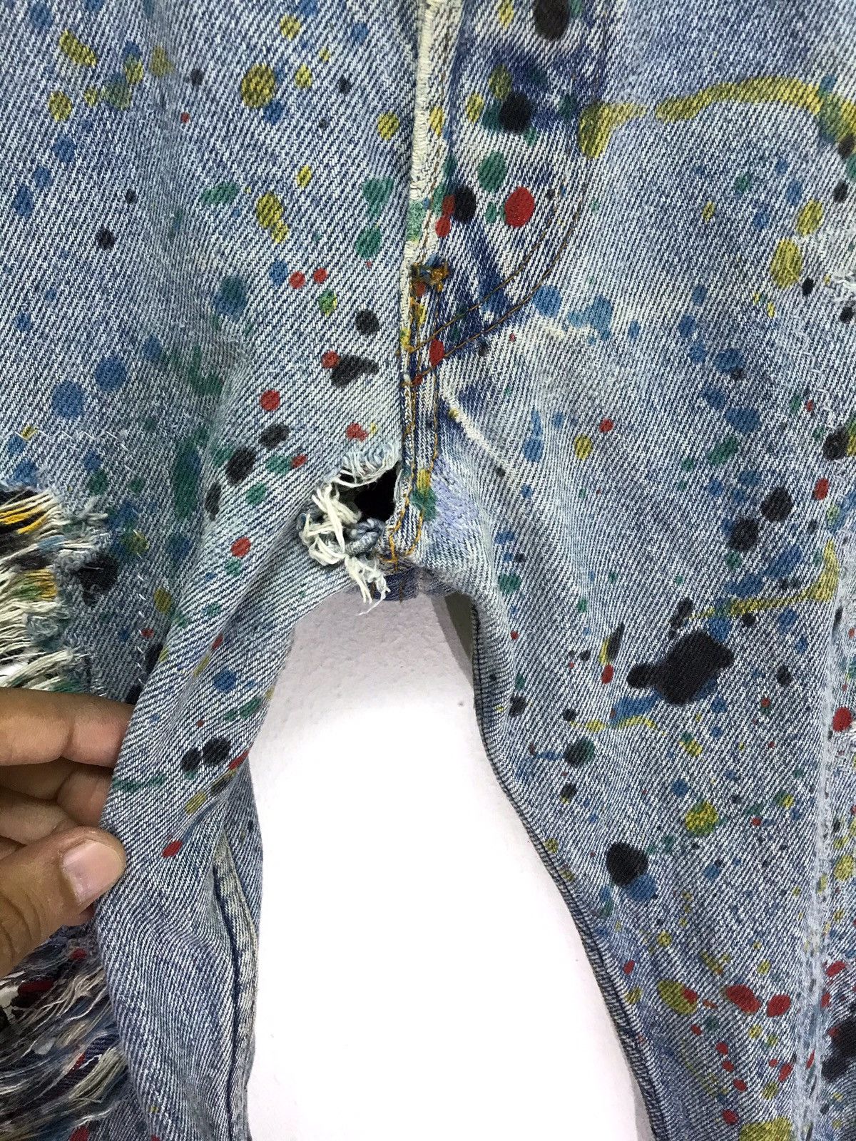 Levi's Vintage Clothing 💖 Vtg Levi’s 501 Remake Paint Splashed Distressed Regular Size US 32 / EU 48 - 4 Thumbnail