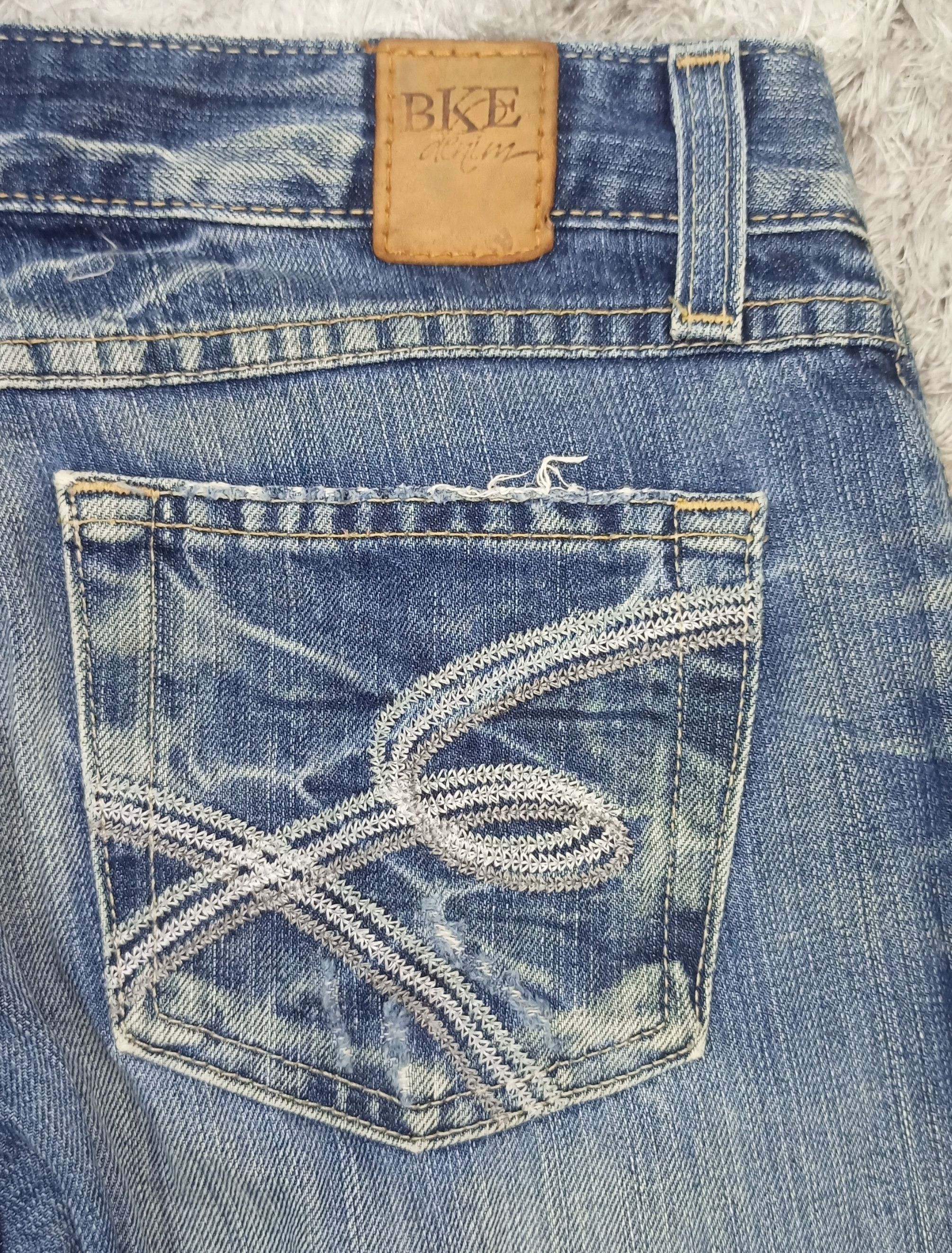 BKE Flare Jeans BKE Distress Low Rise Denim Size 26" / US 2 / IT 38 - 14 Thumbnail