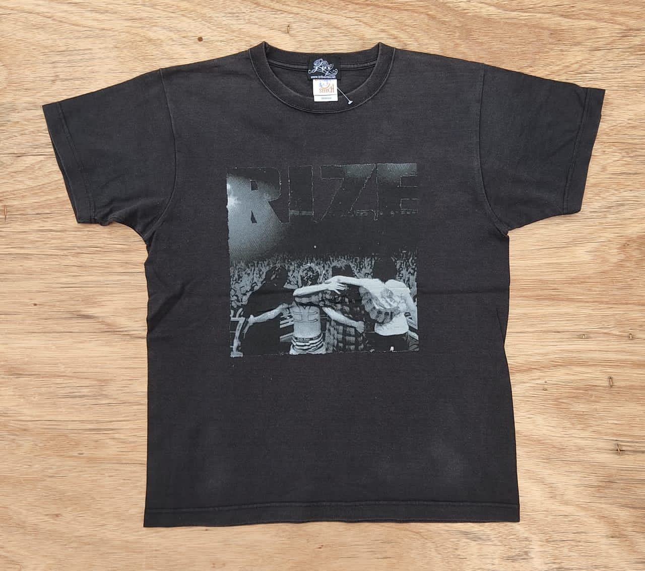 Band Tees × Vintage vintage tee band B12 RIZE TOUR Size US M / EU 48-50 / 2 - 1 Thumbnail