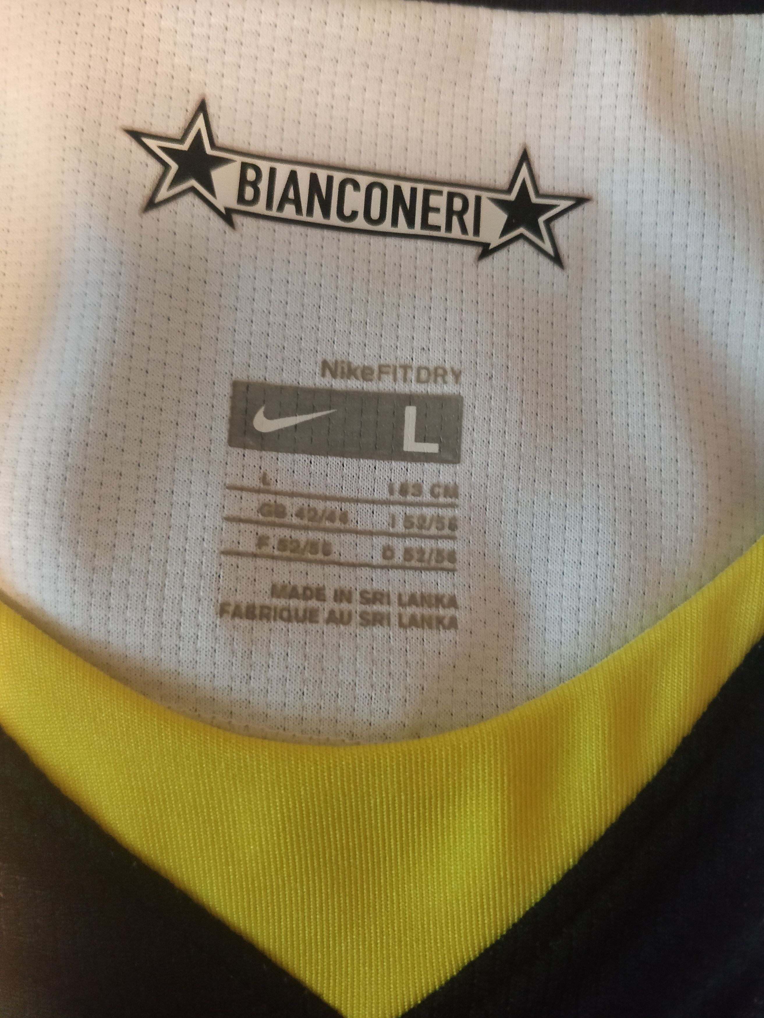 Nike Juventus MINT 2008 Home Jersey Nike Size US L / EU 52-54 / 3 - 4 Thumbnail