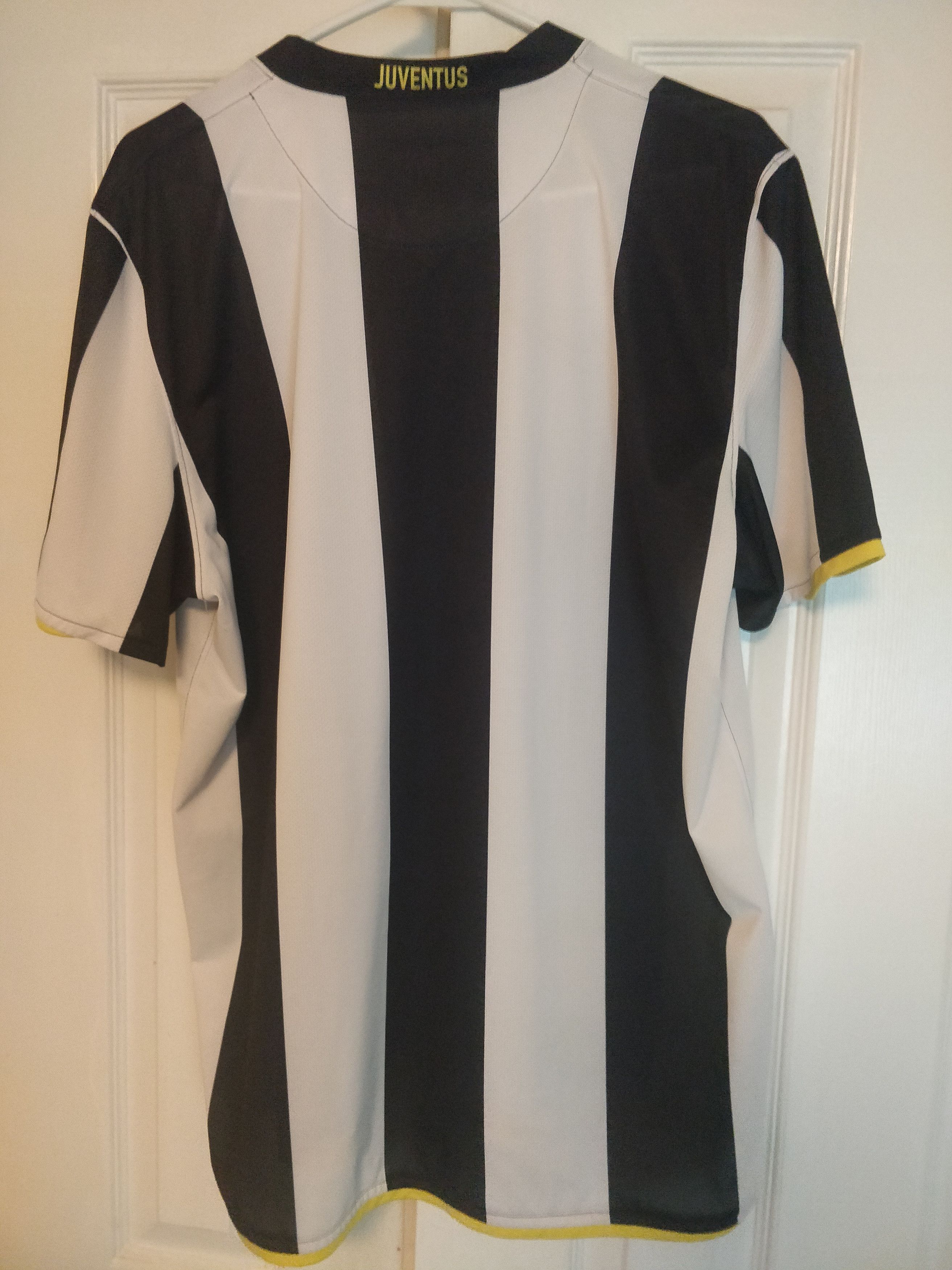 Nike Juventus MINT 2008 Home Jersey Nike Size US L / EU 52-54 / 3 - 5 Thumbnail