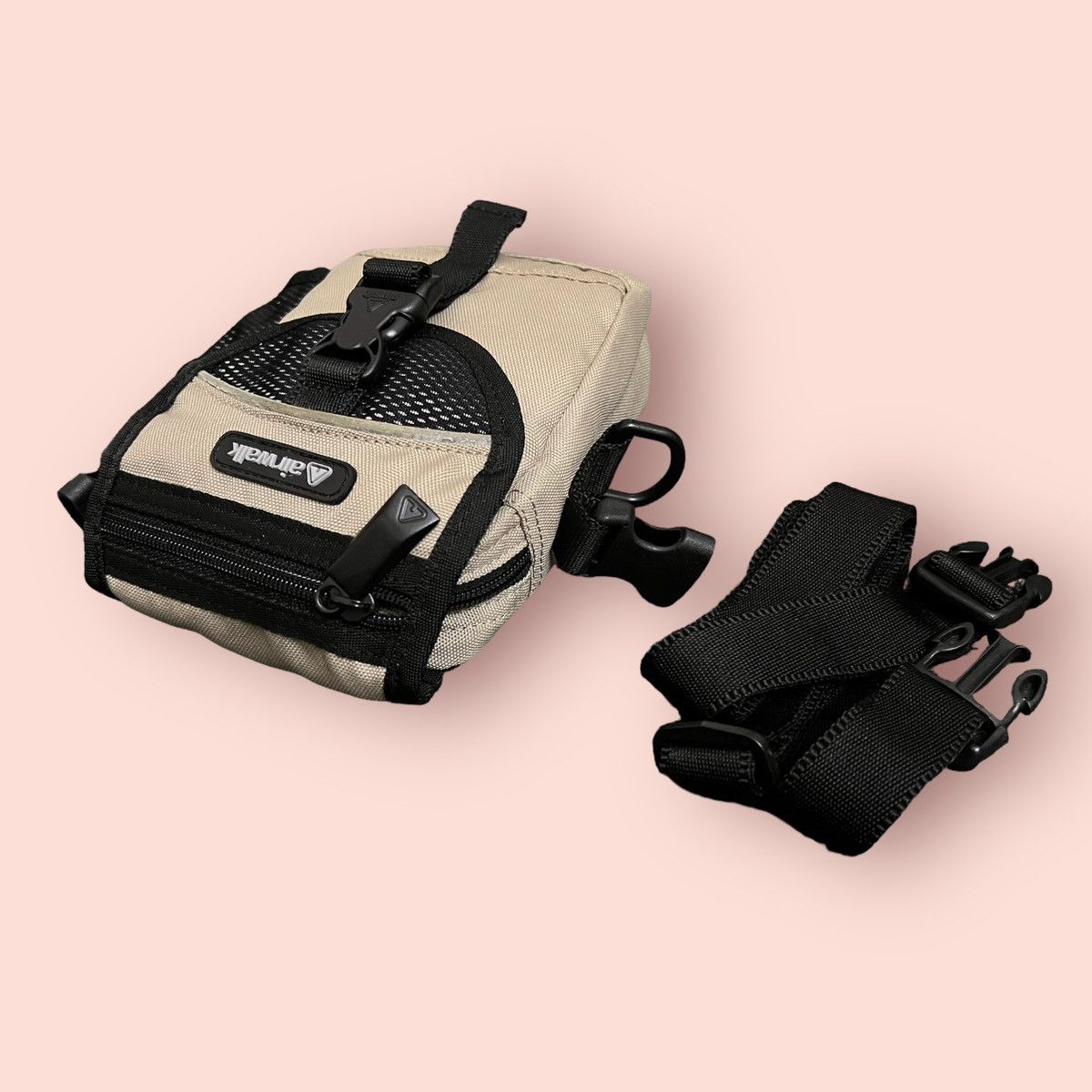 VINTAGE AIRWALK QUICK POCKET 2WAY CROSSBODY SLING BAG