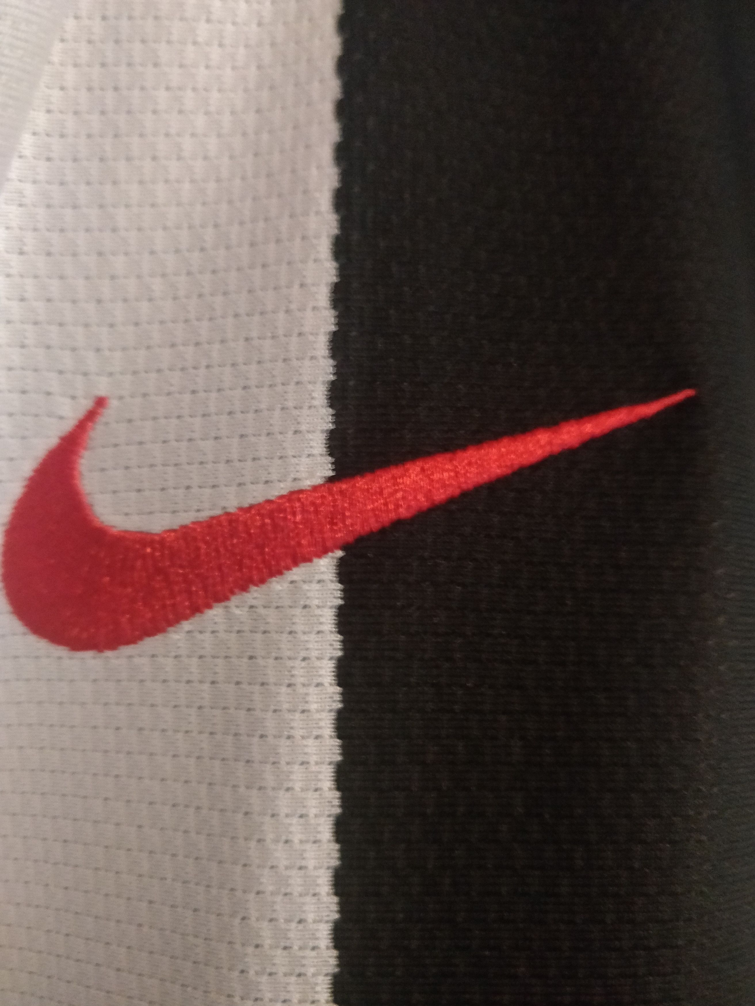 Nike Juventus 2007 Home Jersey Nike Size US L / EU 52-54 / 3 - 6 Thumbnail