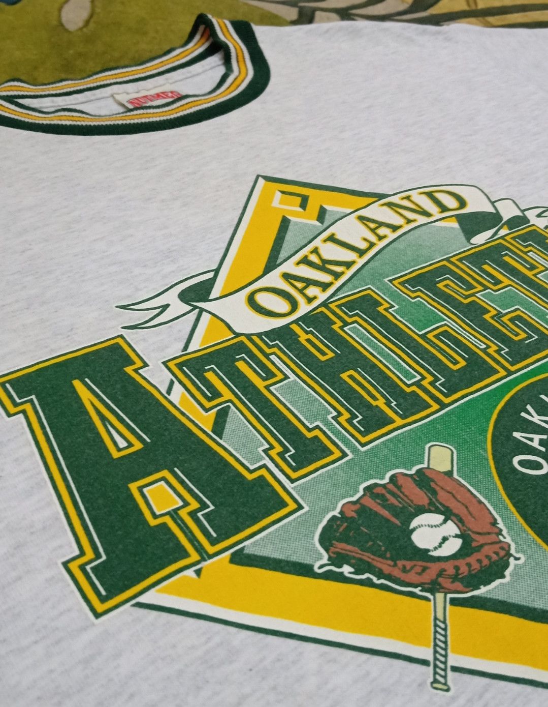 MLB × Nutmeg × Vintage Vintage 90s MLB A's Oakland Athletics T-shirt Size US L / EU 52-54 / 3 - 9 Thumbnail
