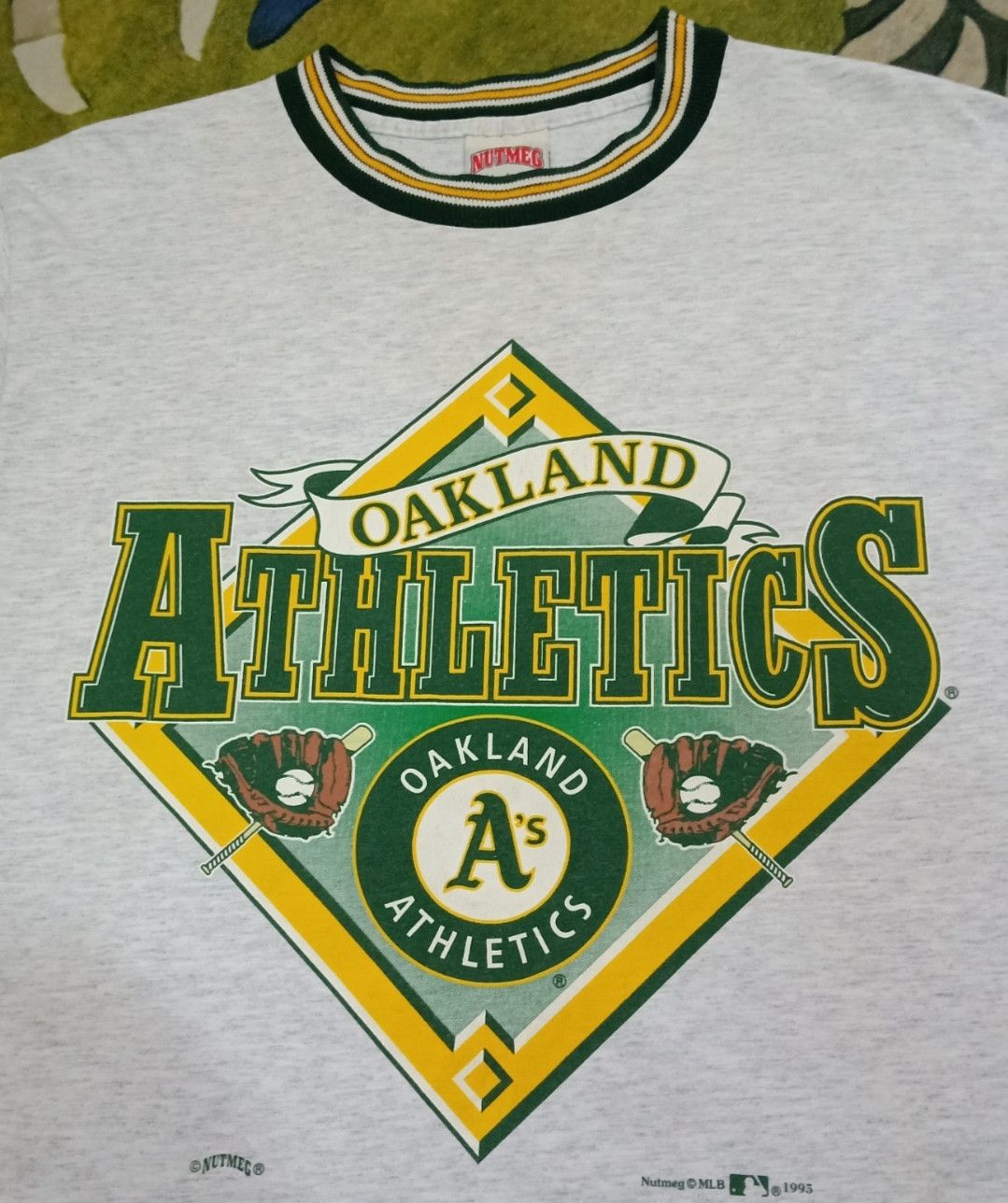 MLB × Nutmeg × Vintage Vintage 90s MLB A's Oakland Athletics T-shirt Size US L / EU 52-54 / 3 - 5 Thumbnail