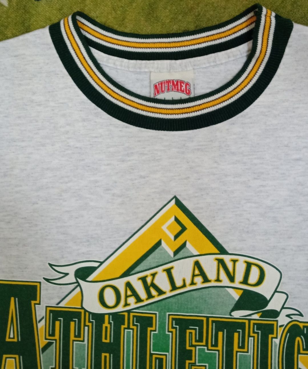 MLB × Nutmeg × Vintage Vintage 90s MLB A's Oakland Athletics T-shirt Size US L / EU 52-54 / 3 - 11 Thumbnail