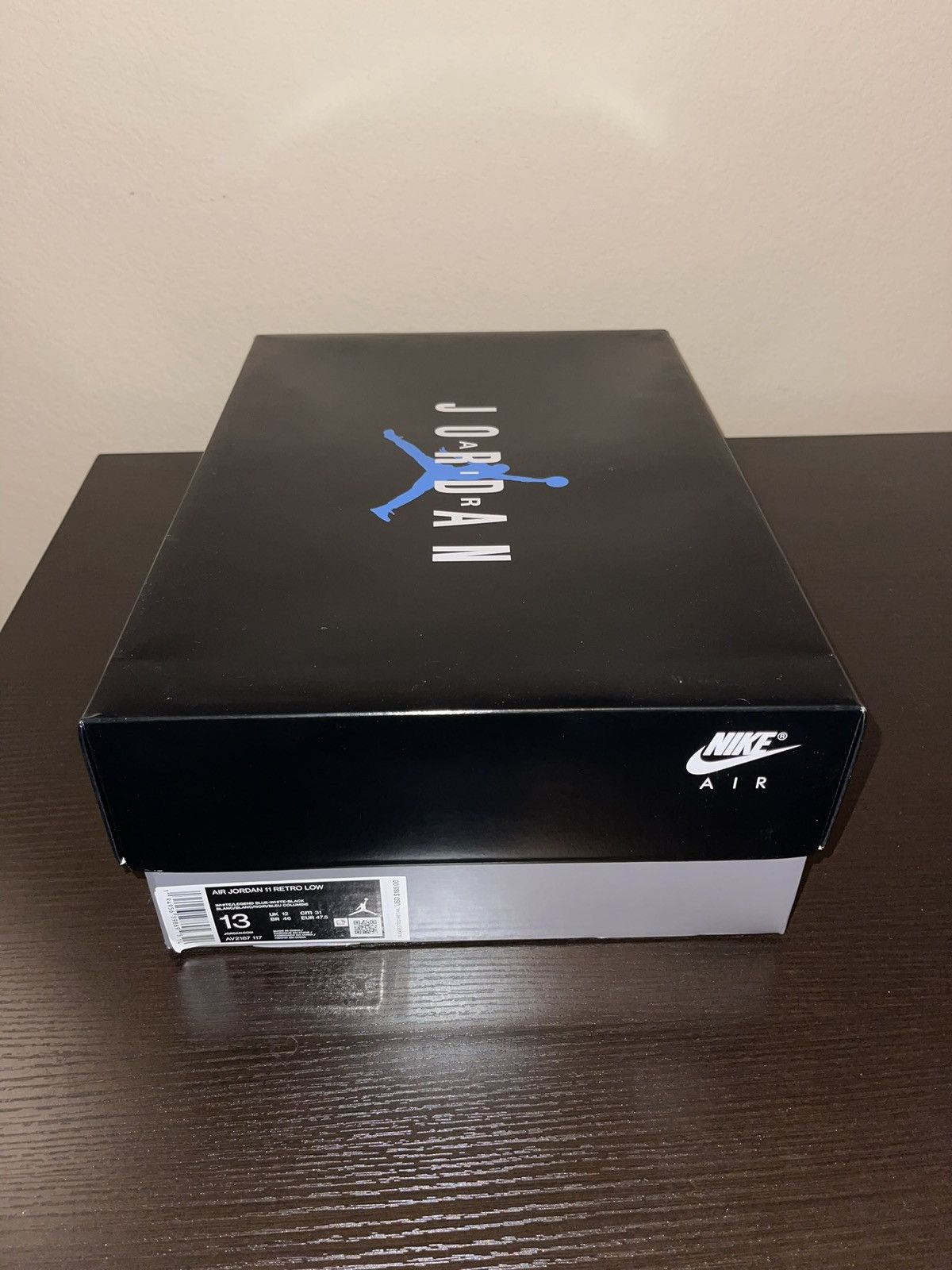 Jordan Brand Jordan 11 Low Legend Blue Size US 13 / EU 46 - 8 Thumbnail