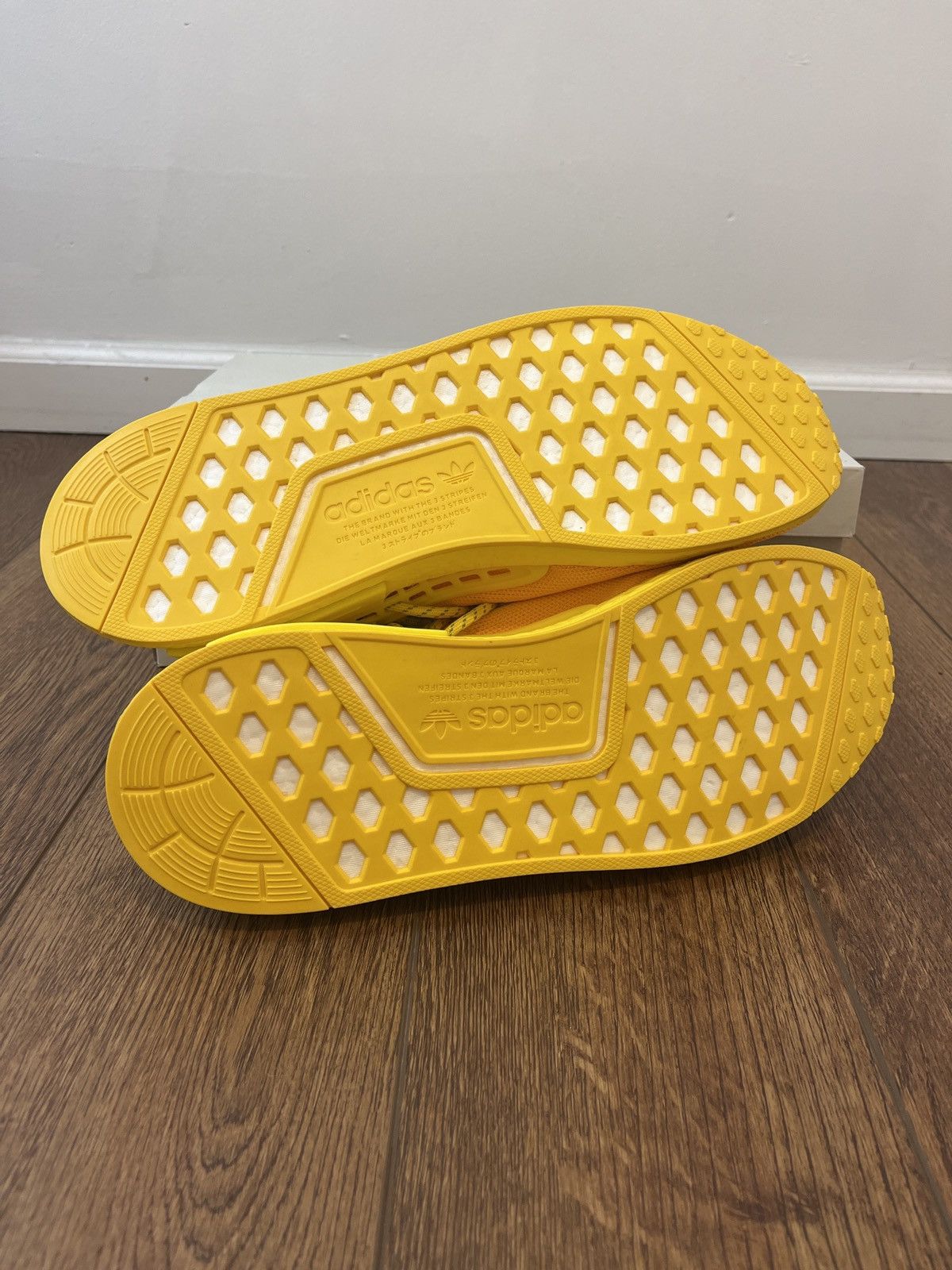 Adidas Adidas NMD Human Race x Pharrell Yellow Size US 12.5 / EU 45-46 - 6 Thumbnail