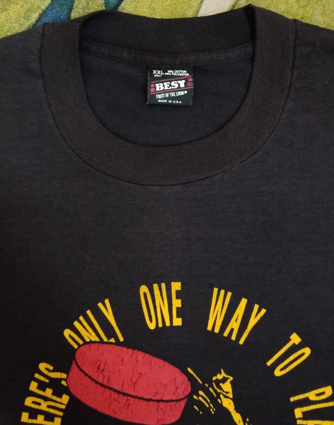 NHL × Vintage Vintage There's Only One Way To Play Hockey HARD! T-shirt Size US XXL / EU 58 / 5 - 9 Thumbnail