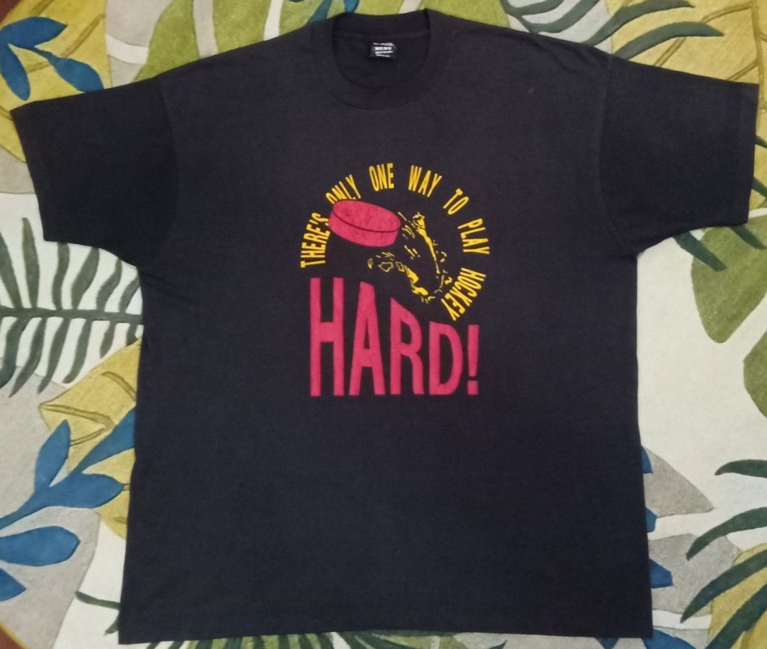 NHL × Vintage Vintage There's Only One Way To Play Hockey HARD! T-shirt Size US XXL / EU 58 / 5 - 3 Thumbnail