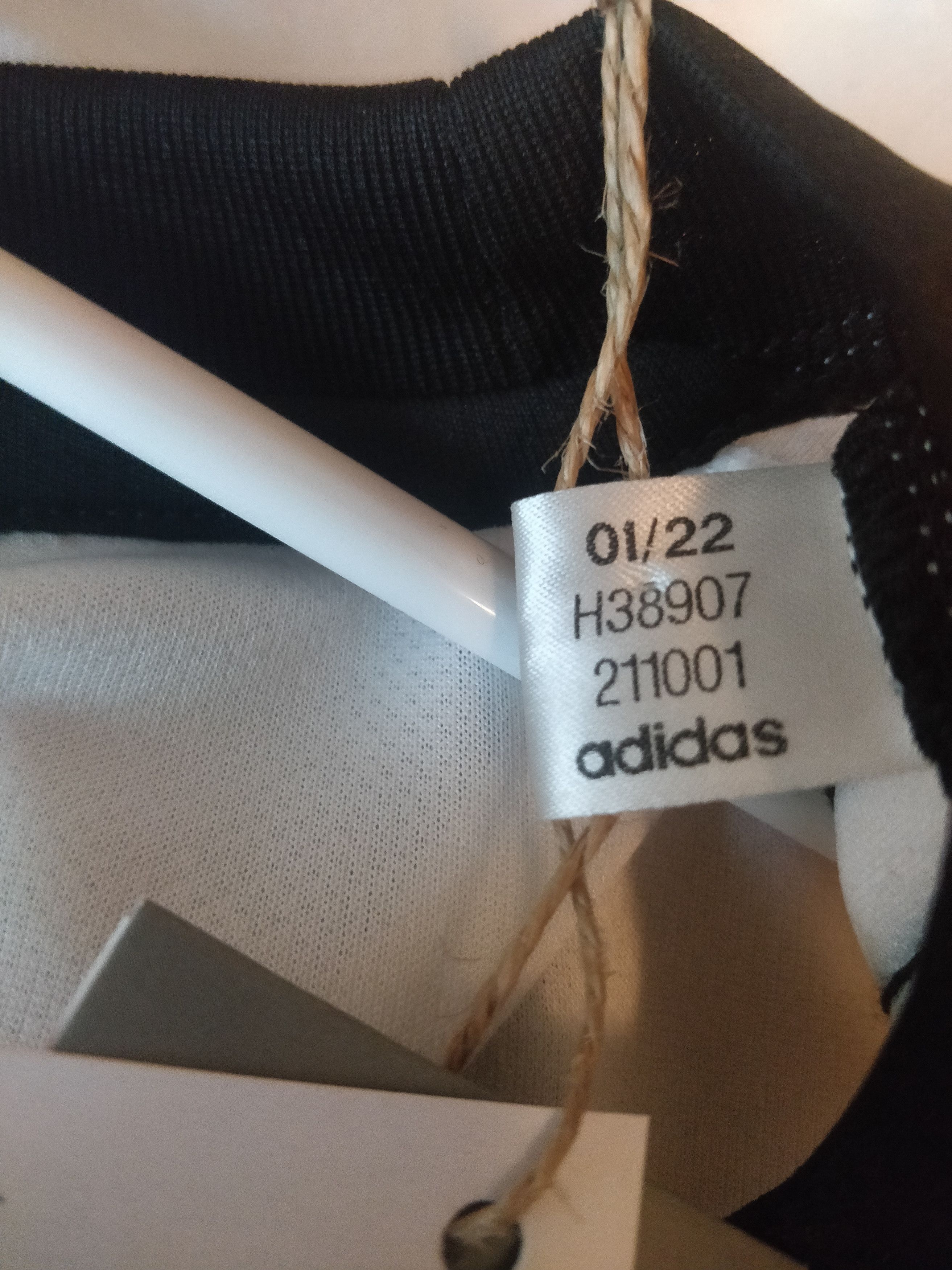 Adidas Juventus BNWT 2022 Home Jersey Adidas Size US L / EU 52-54 / 3 - 3 Thumbnail