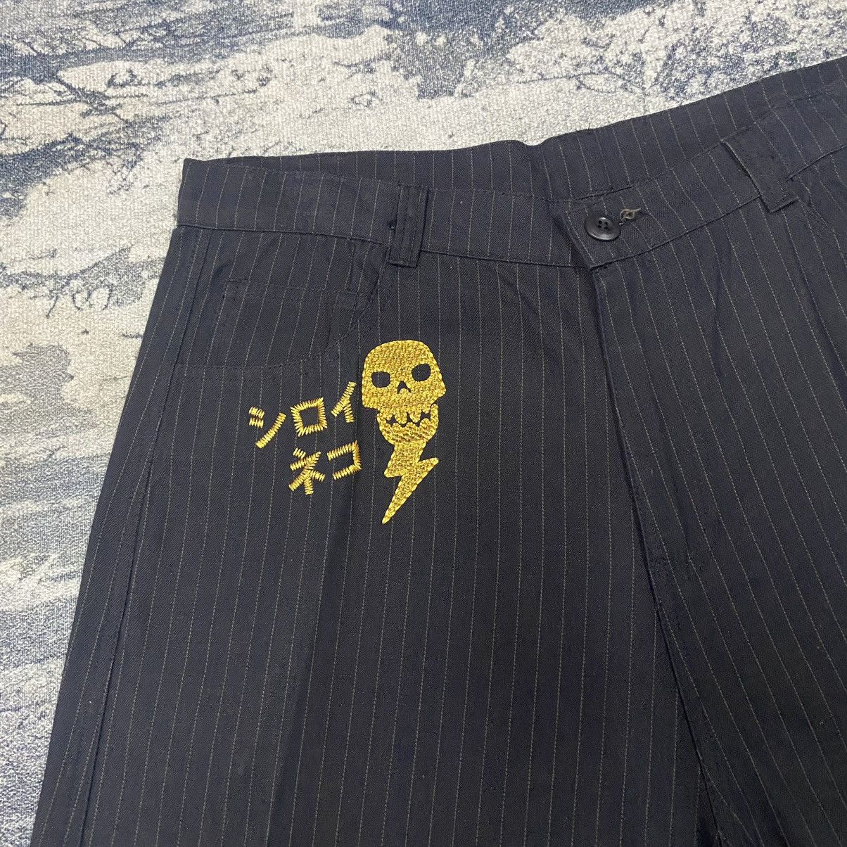 Japanese Brand × Vintage Vintage Japanese Skulls Embroidary Stripes Trousers Short Size US 35 - 3 Thumbnail