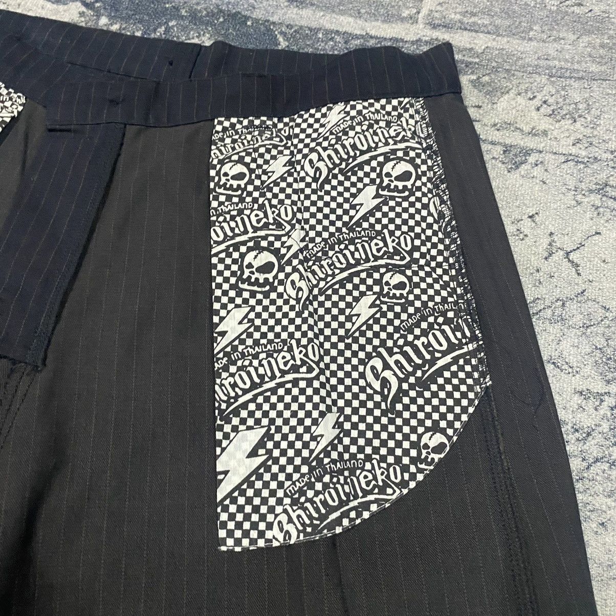 Japanese Brand × Vintage Vintage Japanese Skulls Embroidary Stripes Trousers Short Size US 35 - 8 Thumbnail