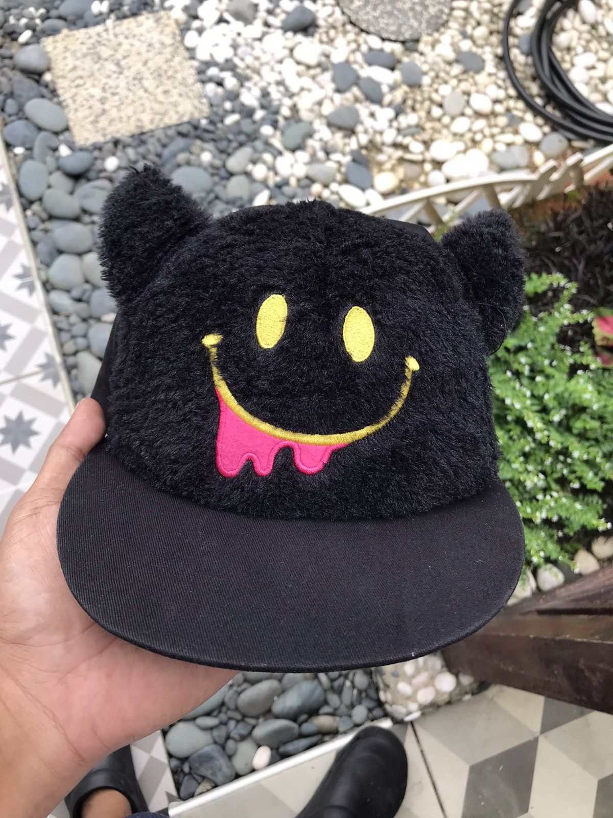Japanese Brand 💥 SMILEY WITH EAR CAP HAT Size ONE SIZE - 1 Thumbnail