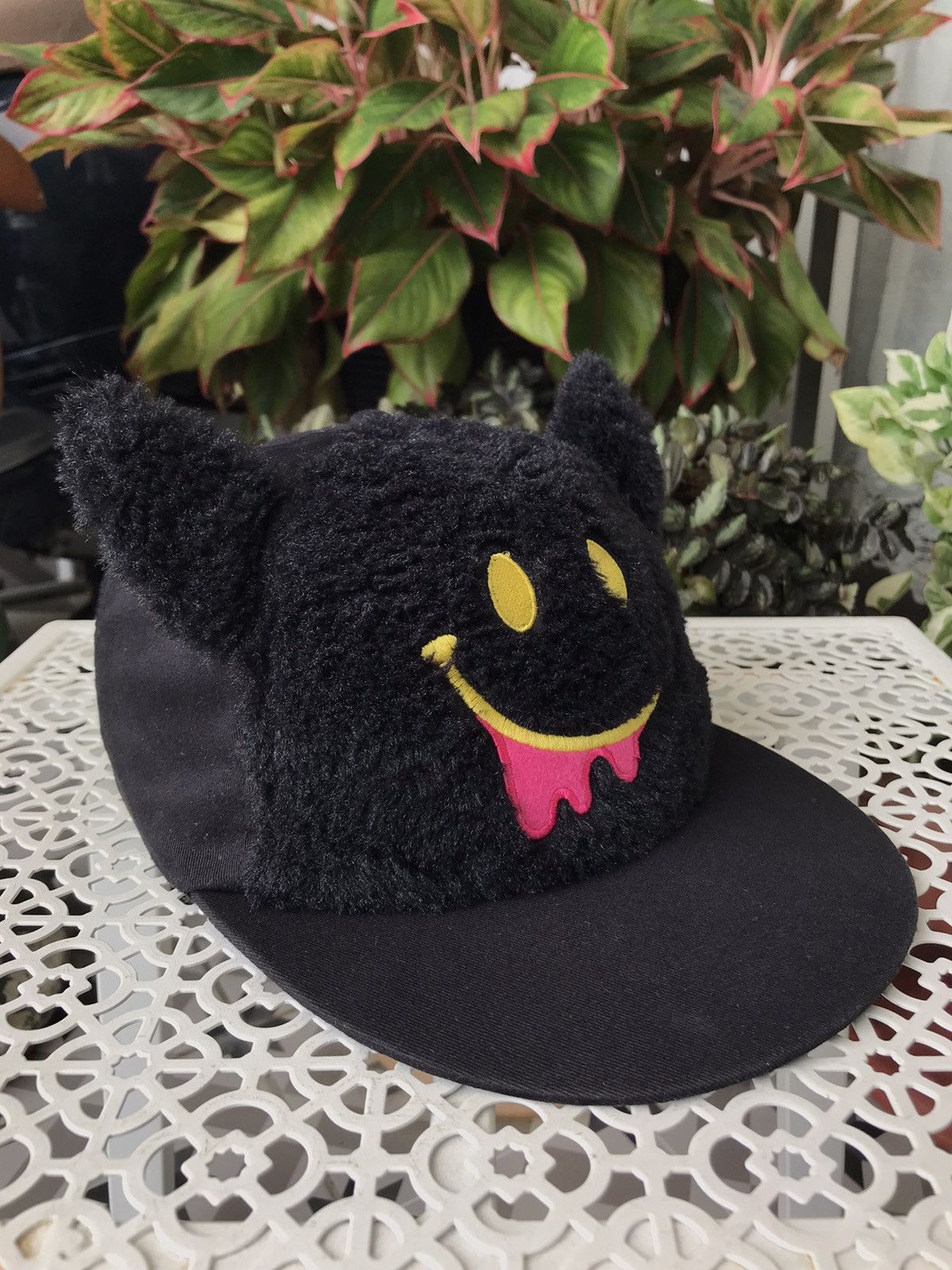 Japanese Brand 💥 SMILEY WITH EAR CAP HAT Size ONE SIZE - 6 Thumbnail
