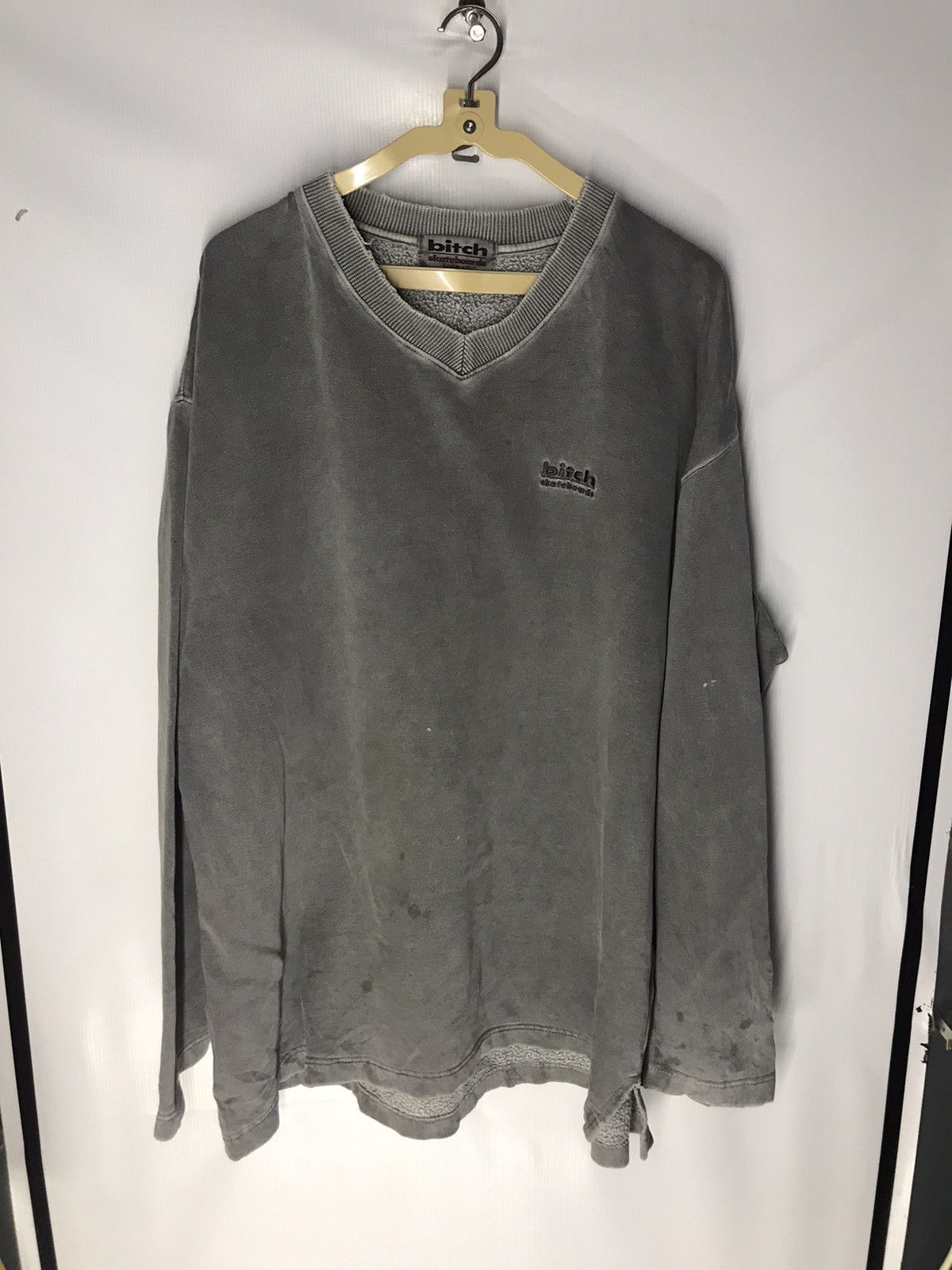 Other × Vintage 🔥rare🔥Bitch skateboard vneck sweatshirt distressed Size US L / EU 52-54 / 3 - 6 Thumbnail