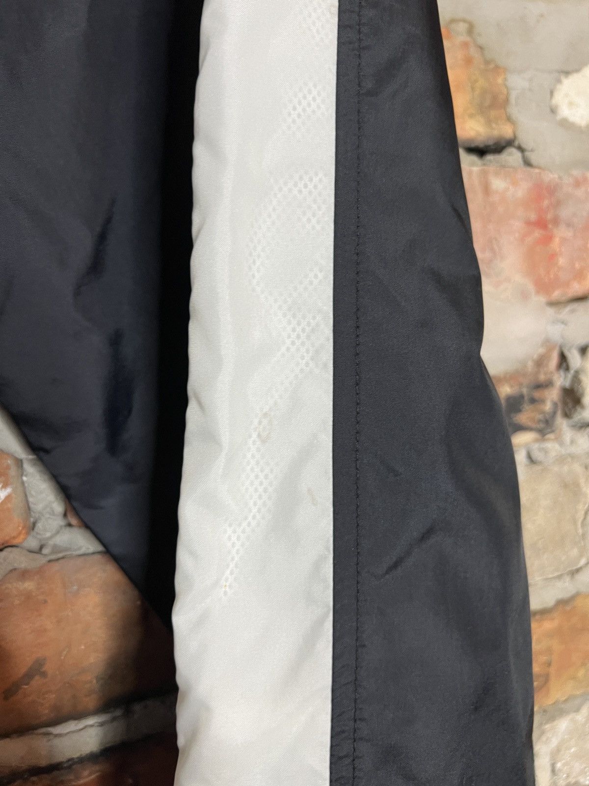 Nike Vintage Nike Nylon Track Pants Small Swoosh Logo Size XL Size US 36 / EU 52 - 5 Thumbnail