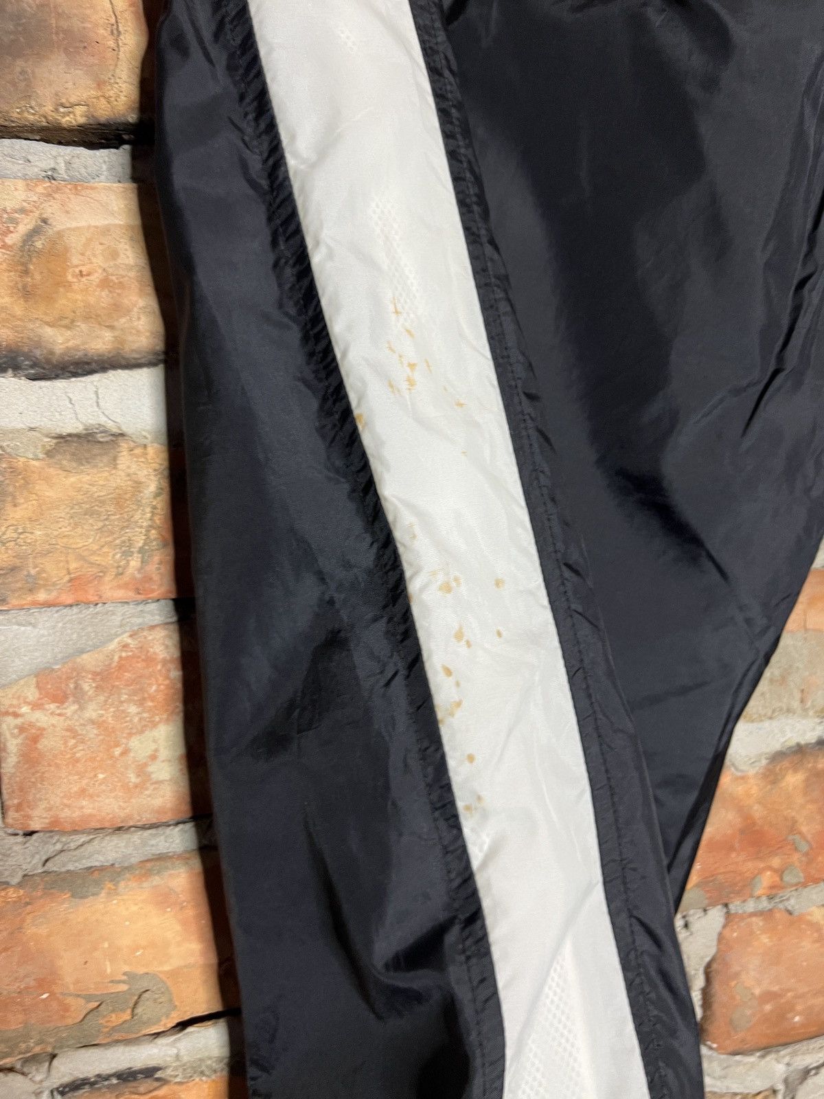 Nike Vintage Nike Nylon Track Pants Small Swoosh Logo Size XL Size US 36 / EU 52 - 4 Thumbnail
