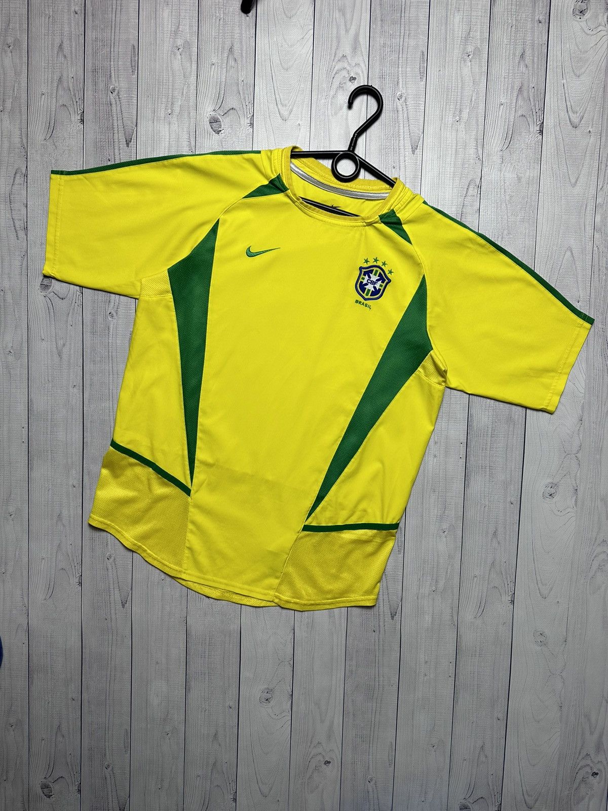 Nike × Vintage Vintage Nike Soccer Jersey Brazil Brasil size S Size US S / EU 44-46 / 1 - 1 Thumbnail