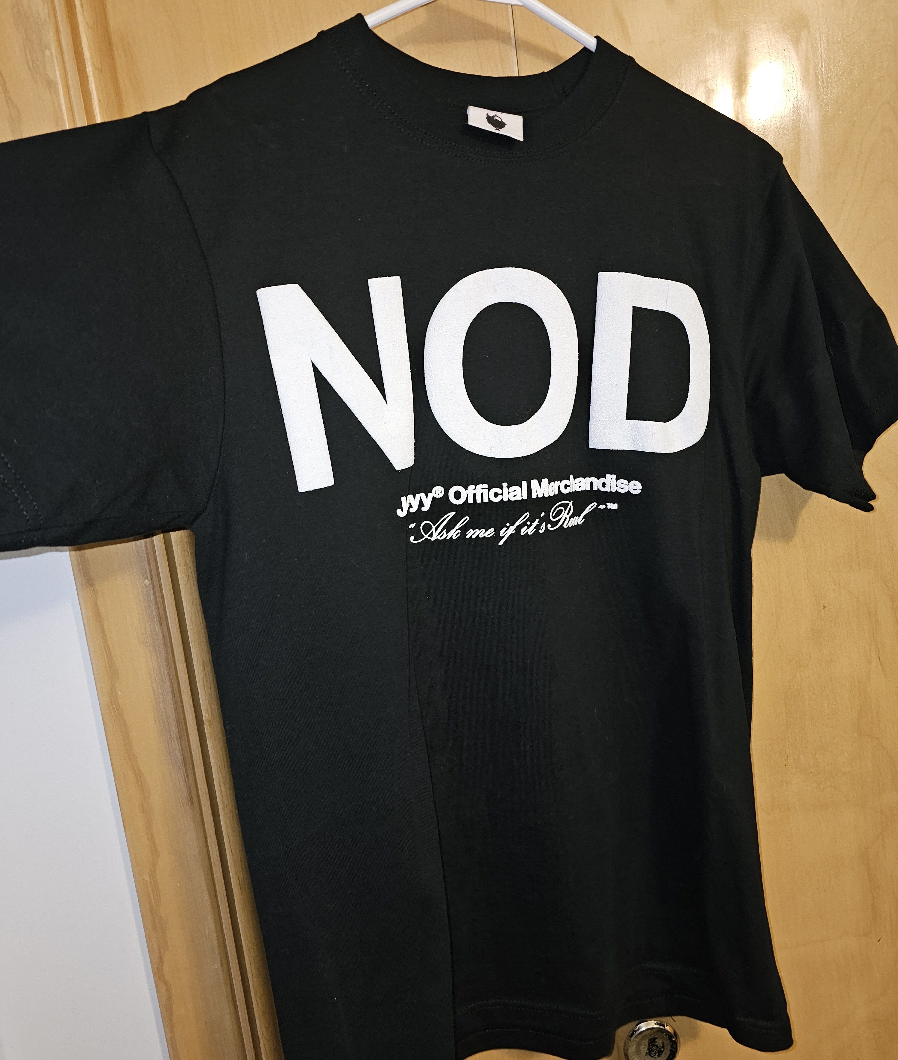JOEYY OFFICIAL MERCHANDISE NOD SHIRT SIZE MEDIUM M