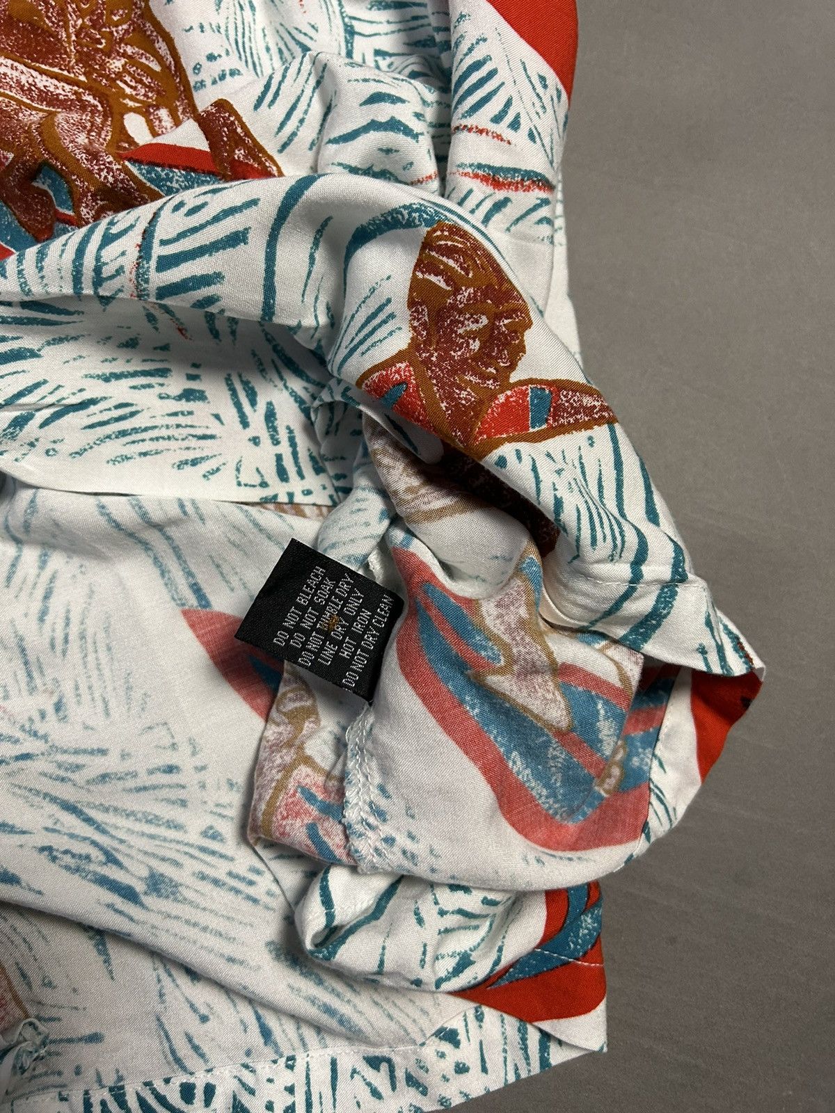 Mambo × Vintage Mambo Loud Shirt white surfers Hawaiian rare Australian Size US L / EU 52-54 / 3 - 6 Thumbnail