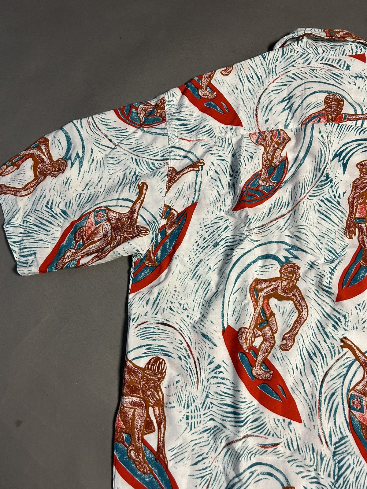 Mambo × Vintage Mambo Loud Shirt white surfers Hawaiian rare Australian Size US L / EU 52-54 / 3 - 8 Thumbnail