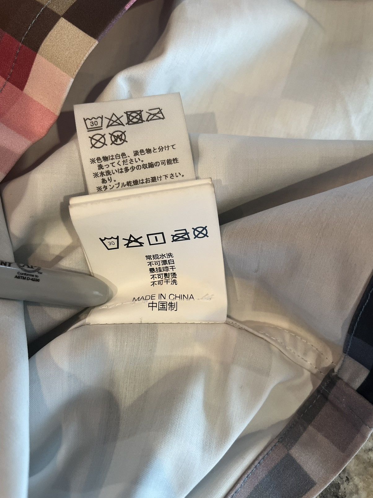 ジャケット・アウター Xander Zhou printed logo cropped shirt Xander Zhou printed logo cropped shirt - メルカリ