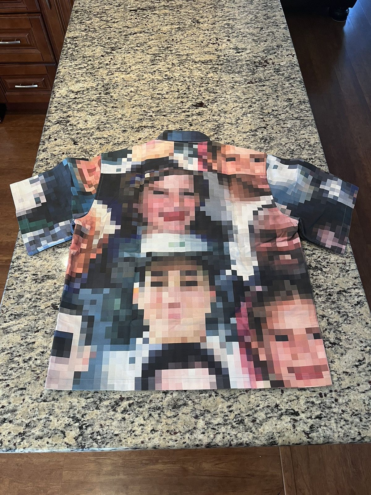 ジャケット・アウター Xander Zhou printed logo cropped shirt Xander Zhou printed logo cropped shirt - メルカリ