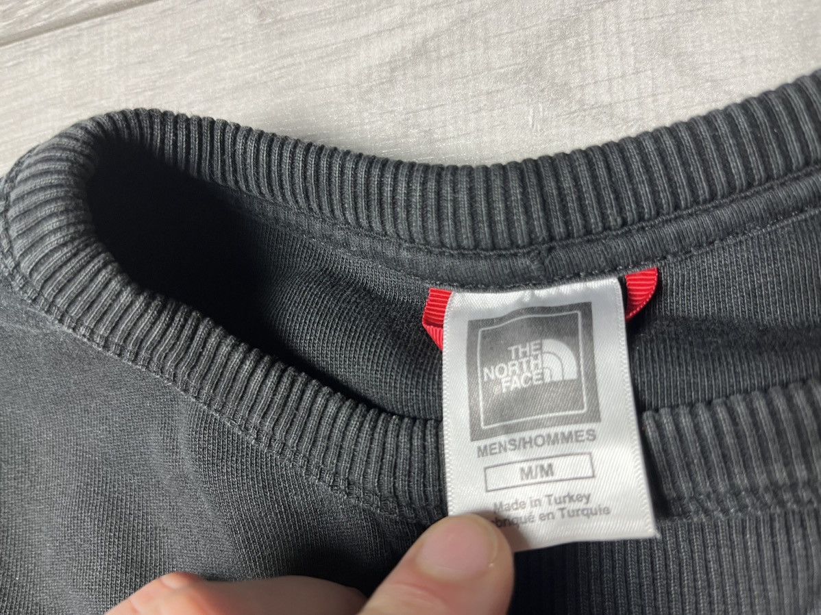 The North Face The north face sweatshirt embroidered logo size Medium Size US M / EU 48-50 / 2 - 4 Thumbnail