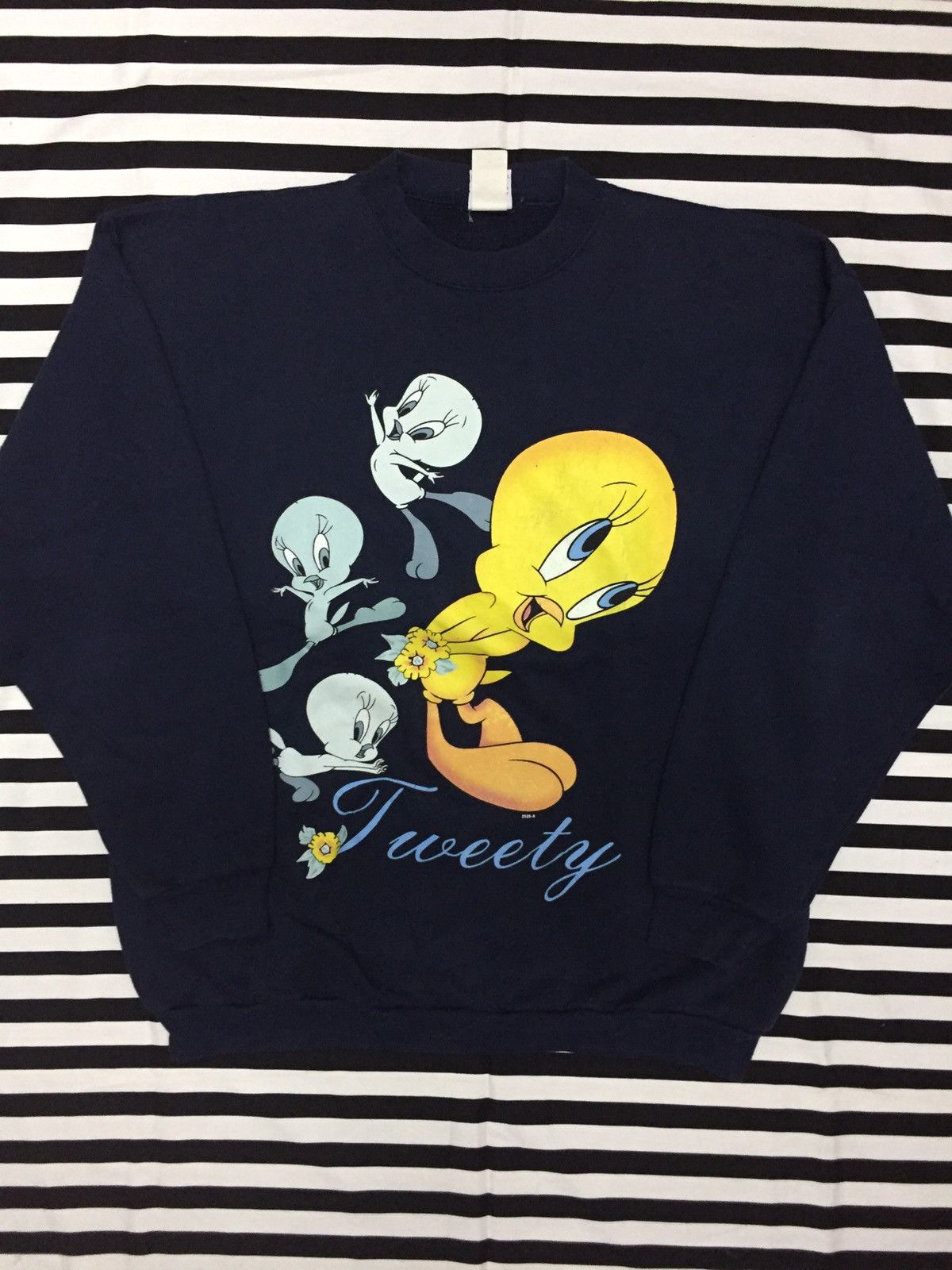 Cartoon Network Vintage 1997 Tweety Looney Tunes Sweatshirt Size US XL / EU 56 / 4 - 1 Thumbnail