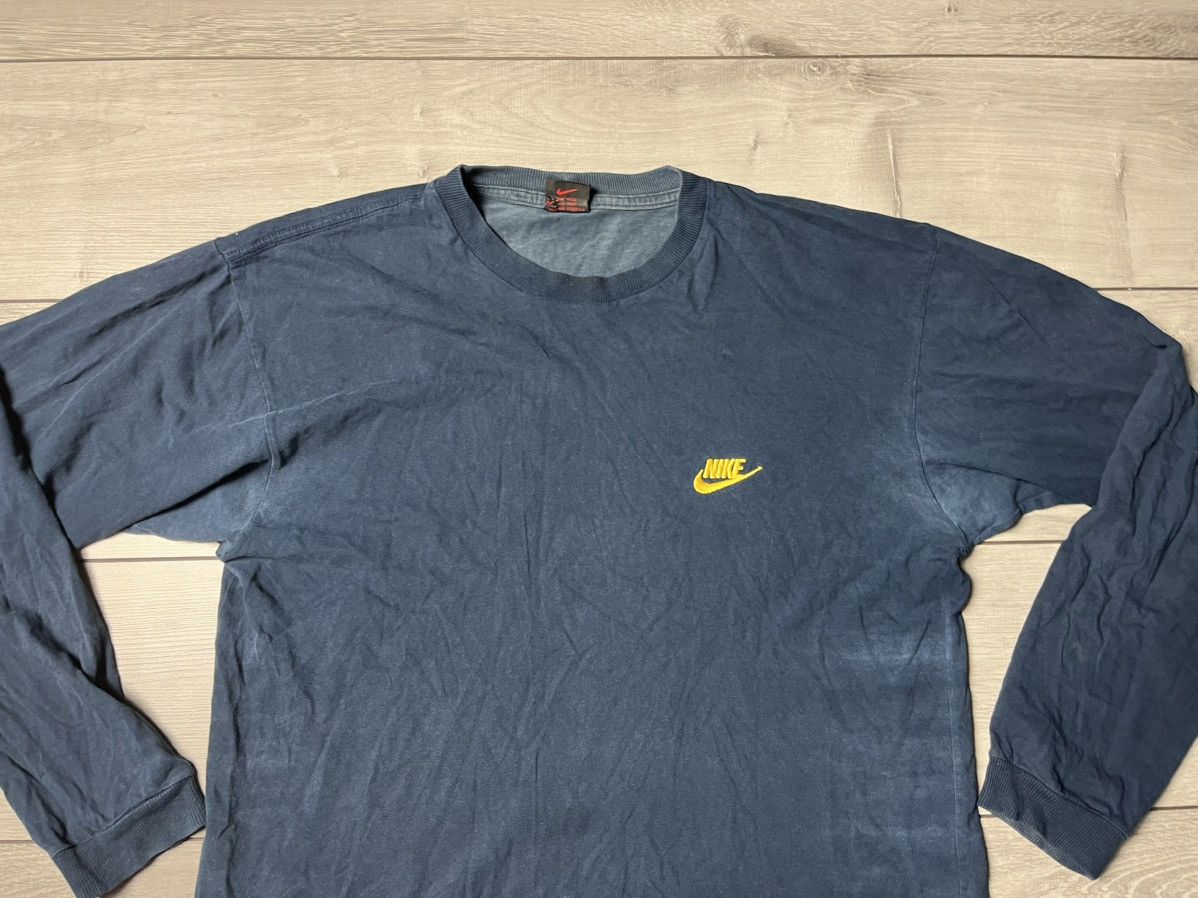 Nike Vintage Nike long sleeve size Medium y2k Size US M / EU 48-50 / 2 - 3 Thumbnail