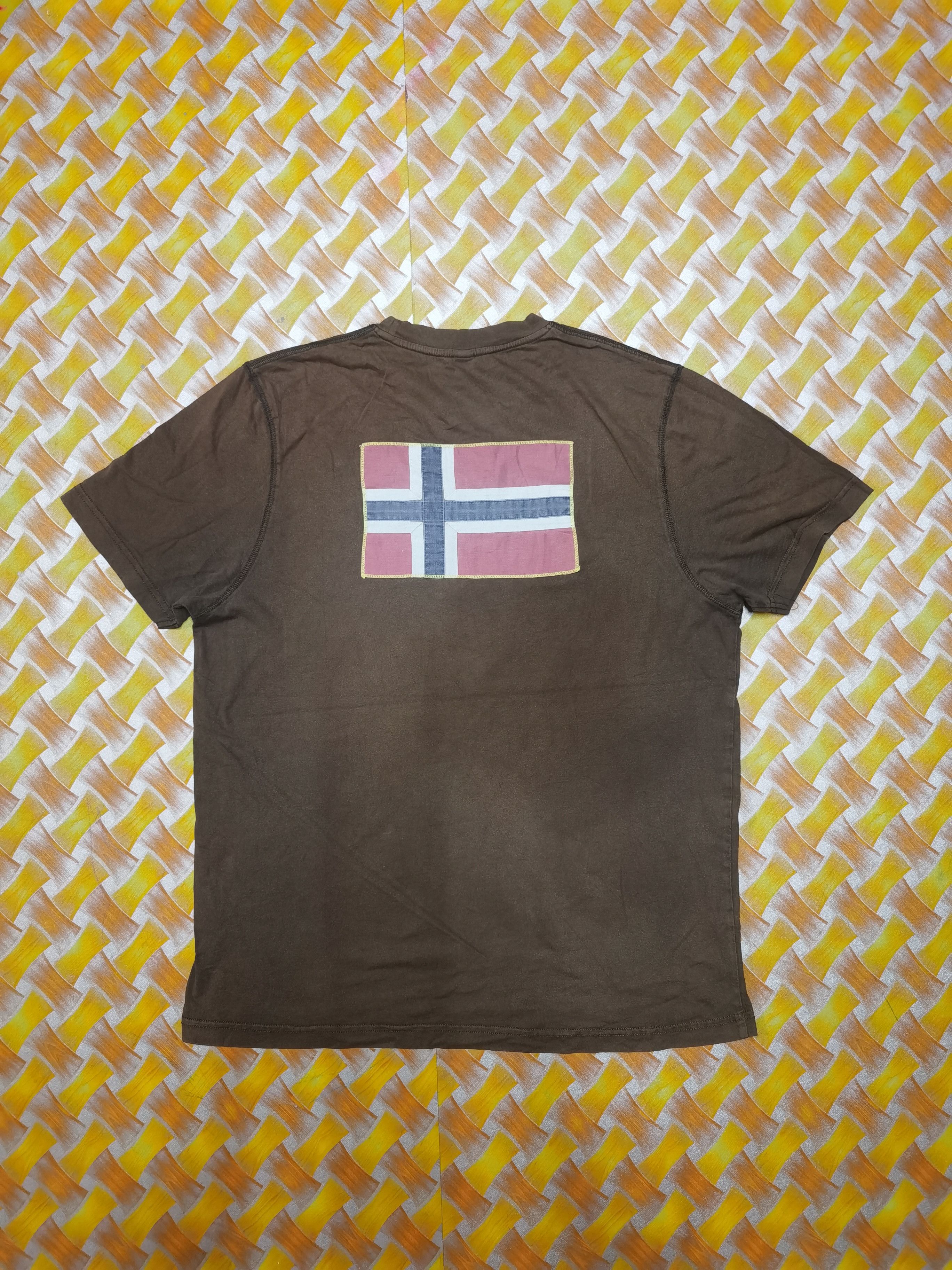 Napapijri Vintage Embroidered Napapijri Logo T-shirt Size US L / EU 52-54 / 3 - 8 Thumbnail
