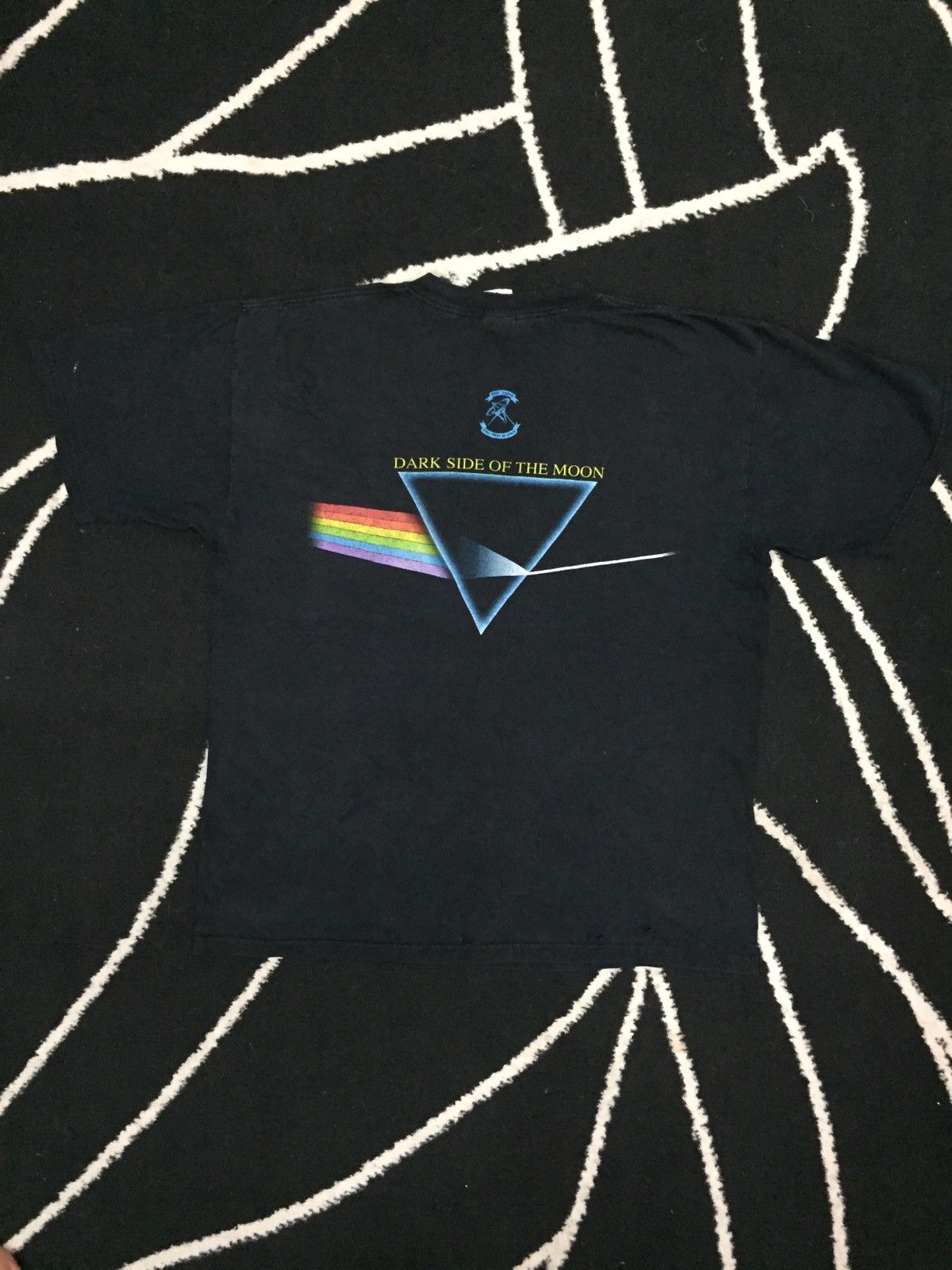 Anvil × Pink Floyd × Vintage Vintage Anvil 1996 Pink Floyd Dark Side of The Moon Tee Size US L / EU 52-54 / 3 - 8 Thumbnail
