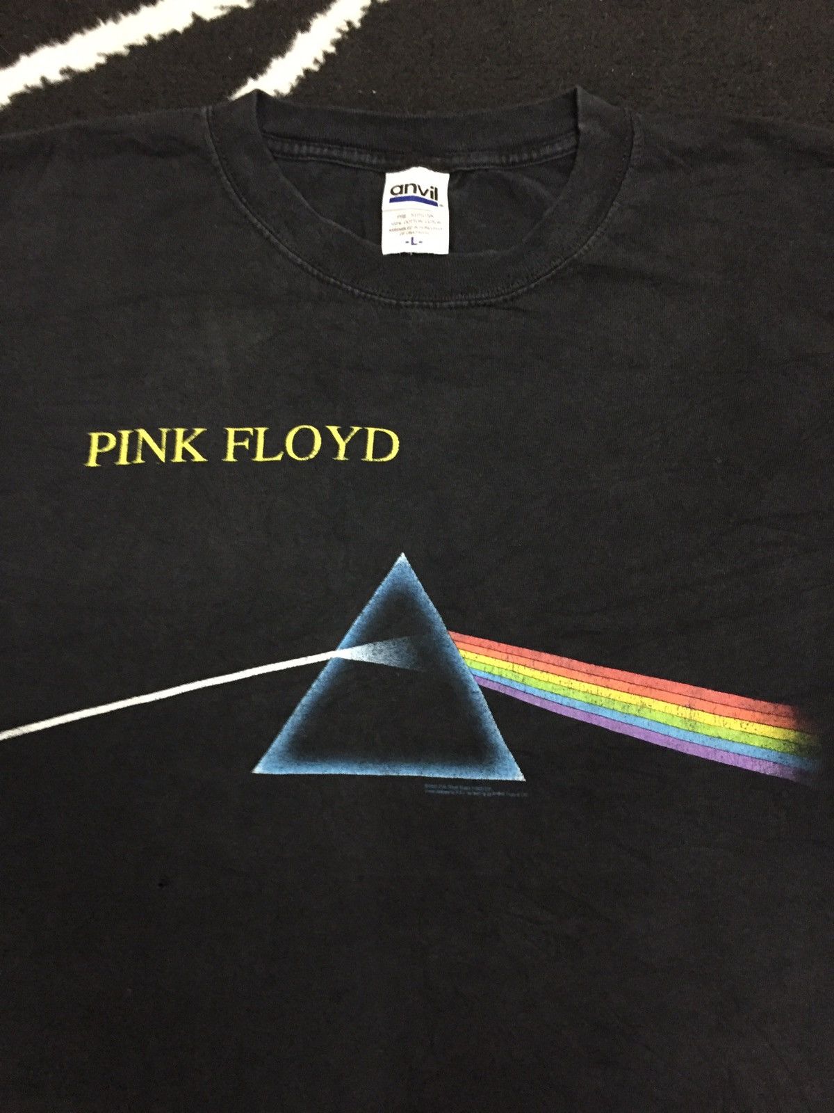 Anvil × Pink Floyd × Vintage Vintage Anvil 1996 Pink Floyd Dark Side of The Moon Tee Size US L / EU 52-54 / 3 - 2 Thumbnail