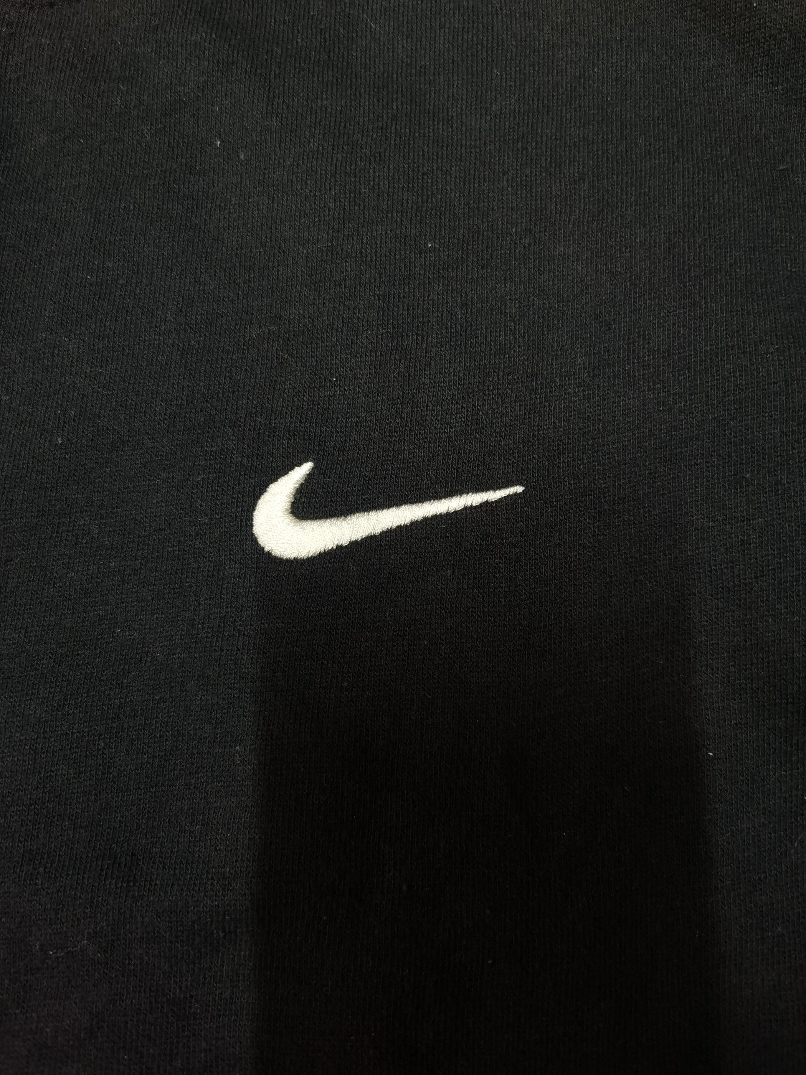 Nike Vintage Nike Small Swoosh Embroidered Logo Sweatshirt Size US L / EU 52-54 / 3 - 2 Thumbnail