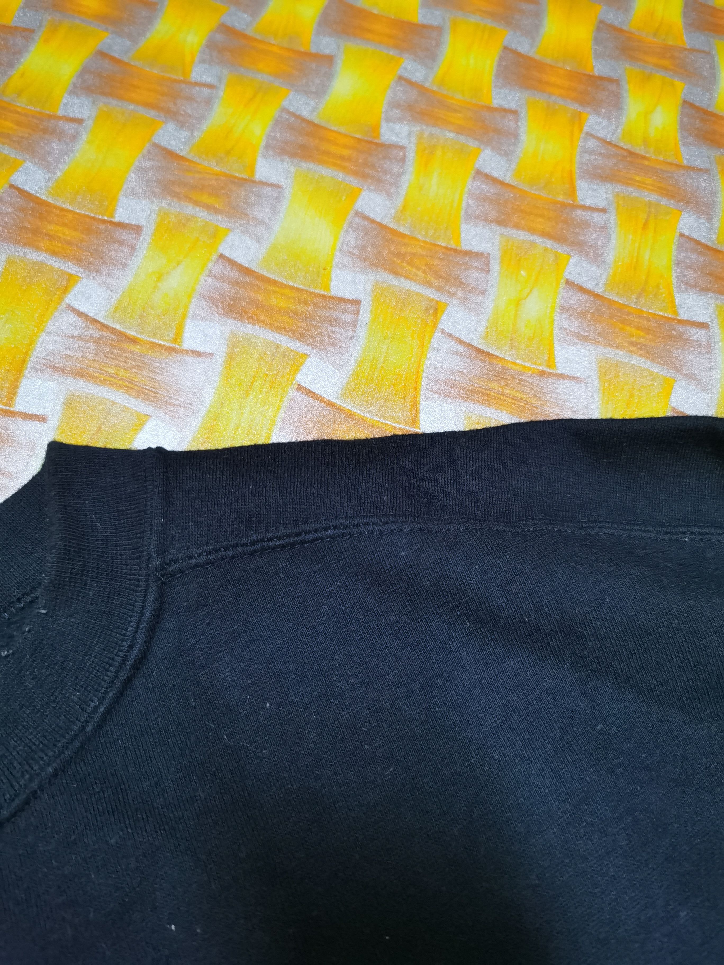 Nike Vintage Nike Small Swoosh Embroidered Logo Sweatshirt Size US L / EU 52-54 / 3 - 5 Thumbnail