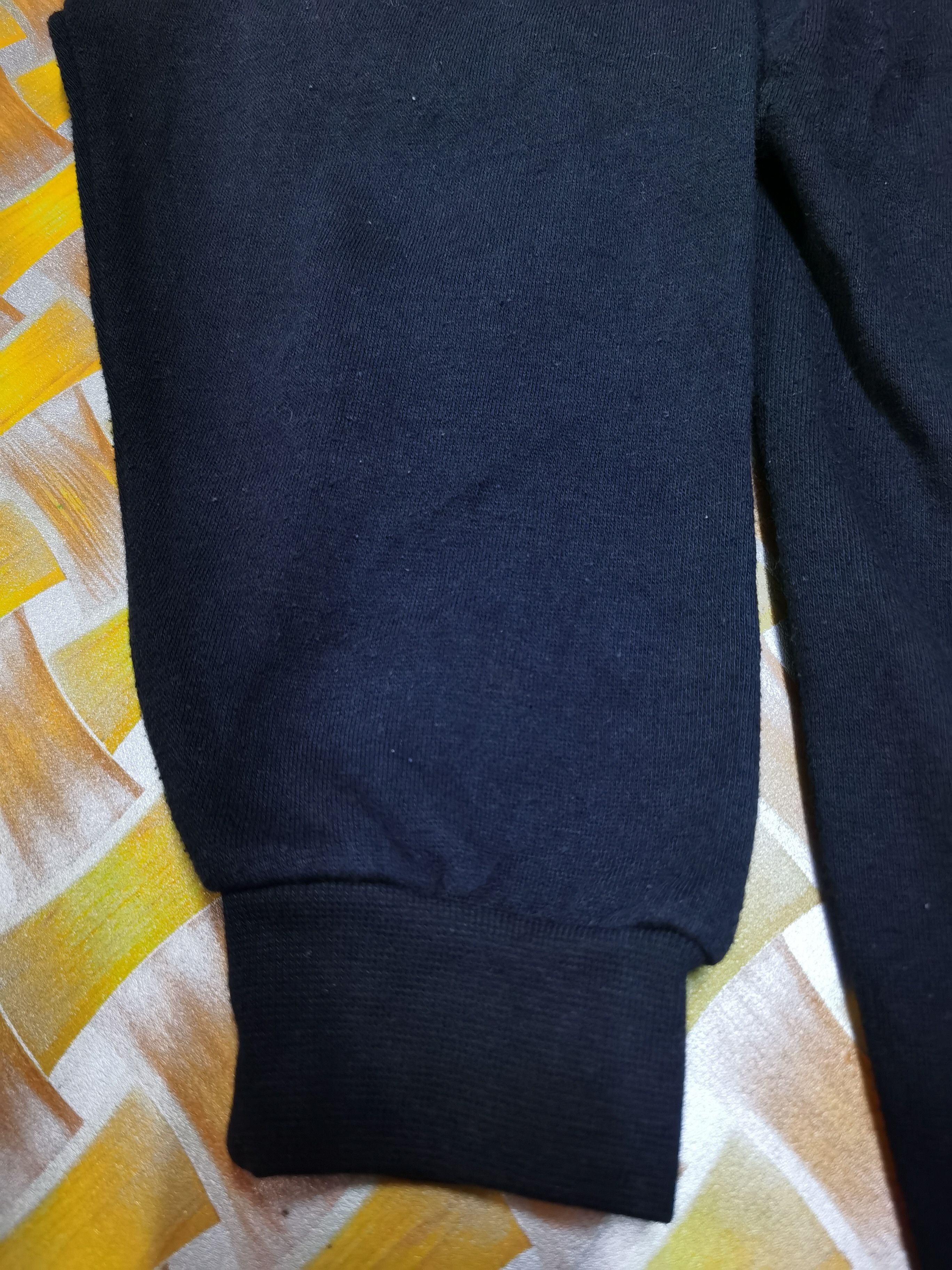 Nike Vintage Nike Small Swoosh Embroidered Logo Sweatshirt Size US L / EU 52-54 / 3 - 8 Thumbnail