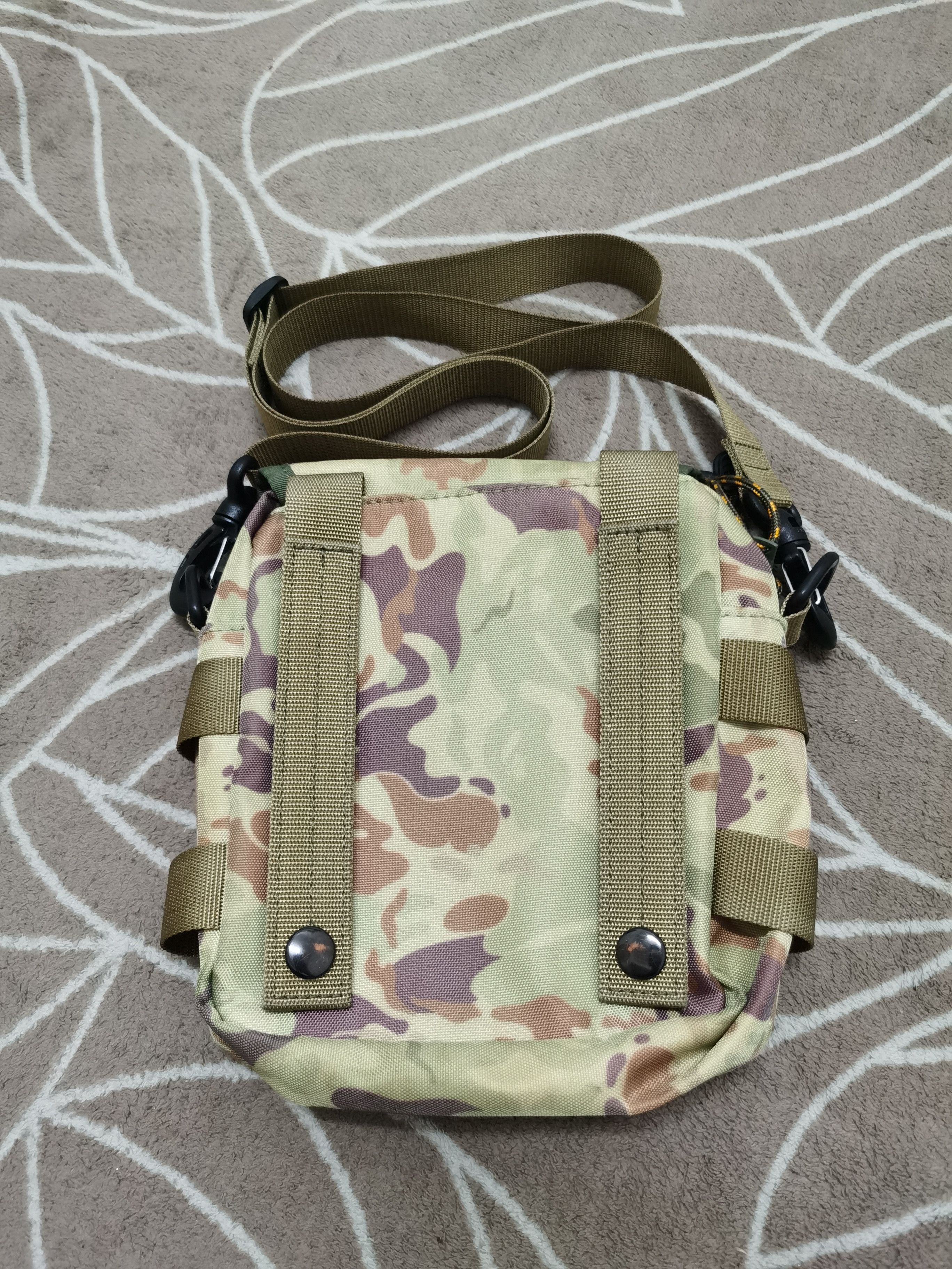 Bape Bape Ghost Camo Sling Bag Size ONE SIZE - 6 Thumbnail