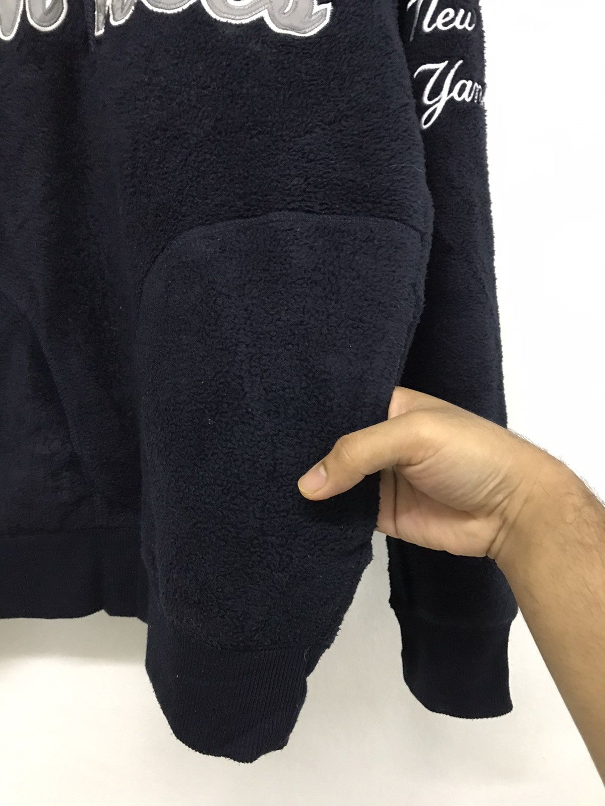 Japanese Brand Vintage Mlb Yankees x Uniqlo Fleece Sweatshirt Size US M / EU 48-50 / 2 - 5 Thumbnail