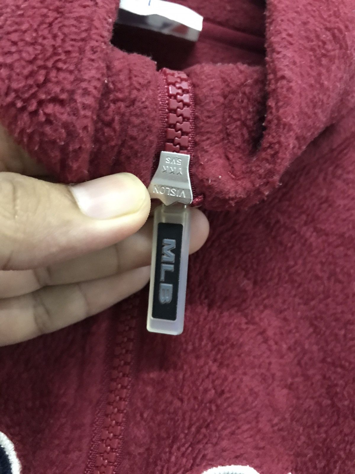 Japanese Brand Vintage Mlb Red Sox x Uniqlo Fleece Sweatshirt Size US M / EU 48-50 / 2 - 6 Thumbnail