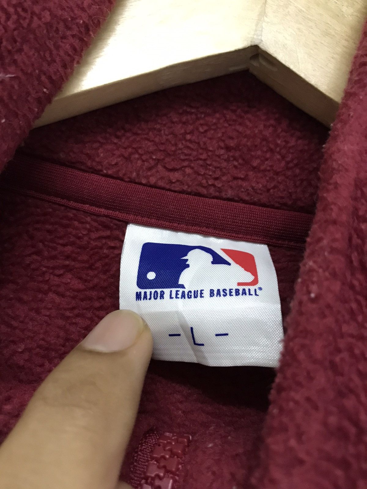 Japanese Brand Vintage Mlb Red Sox x Uniqlo Fleece Sweatshirt Size US M / EU 48-50 / 2 - 7 Thumbnail